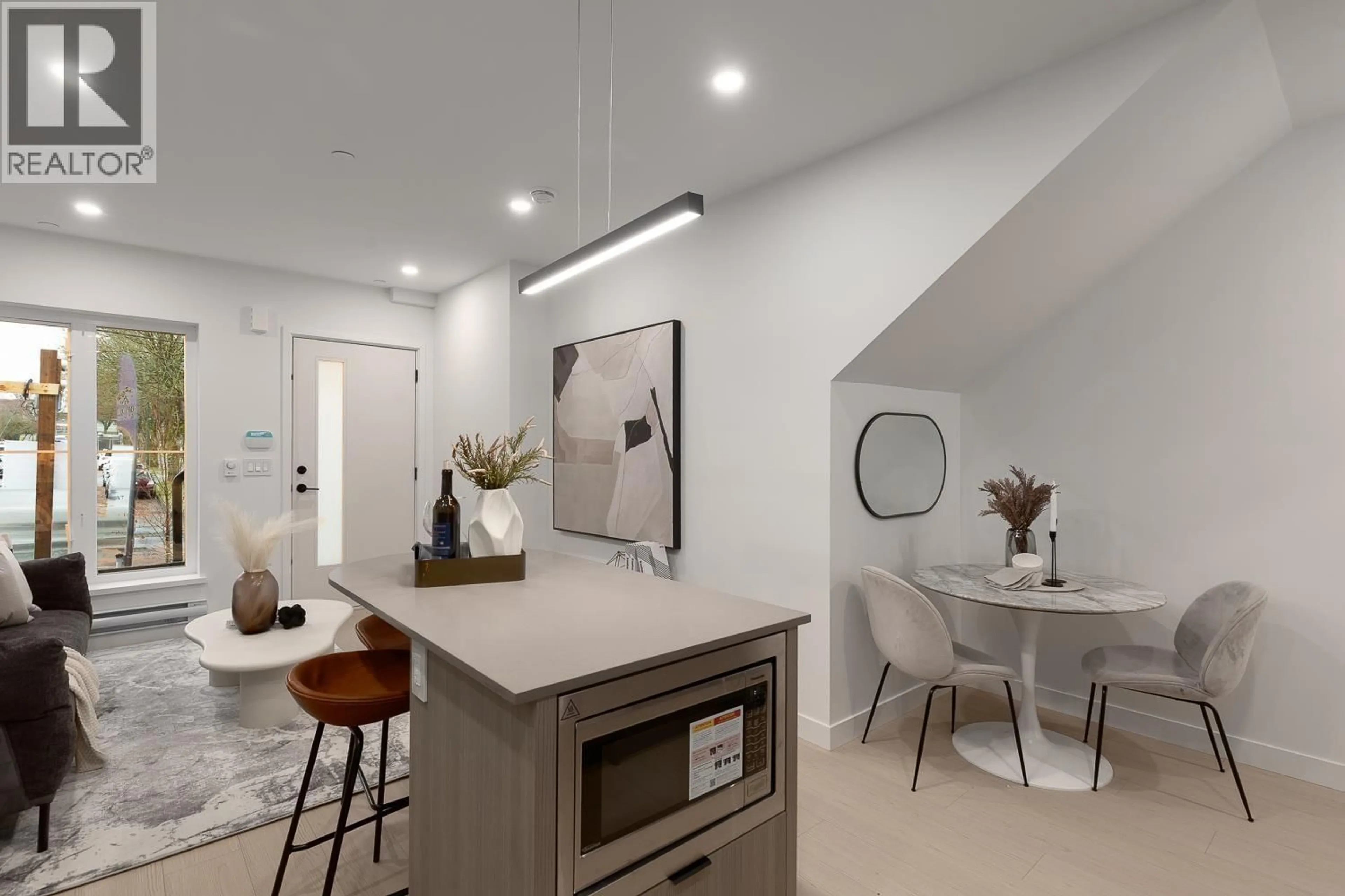 Contemporary kitchen, unknown for 201 - 2329 34TH AVENUE, Vancouver British Columbia V5R2S6