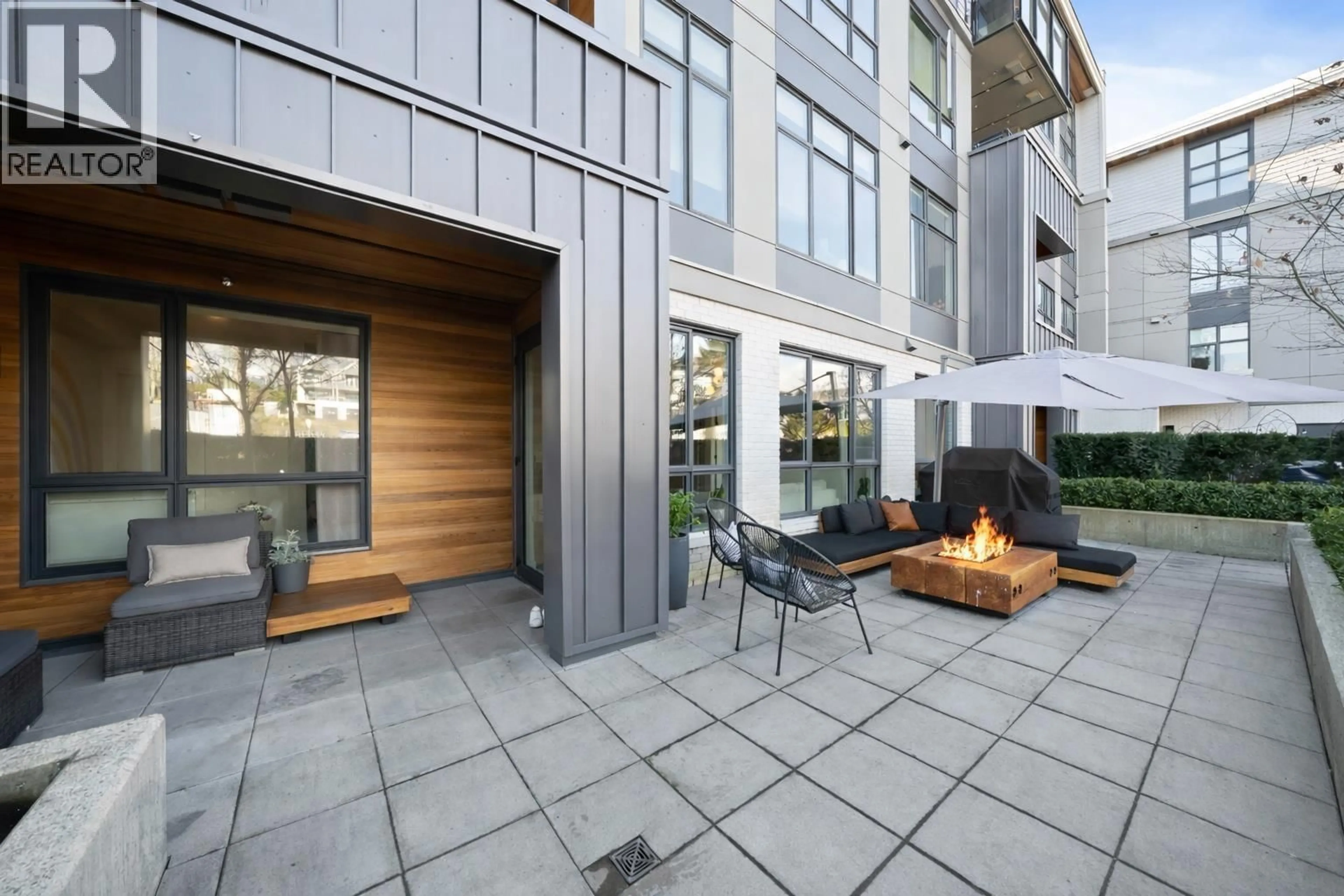 Patio, building for 116 - 747 3RD STREET, North Vancouver British Columbia V7L1G8