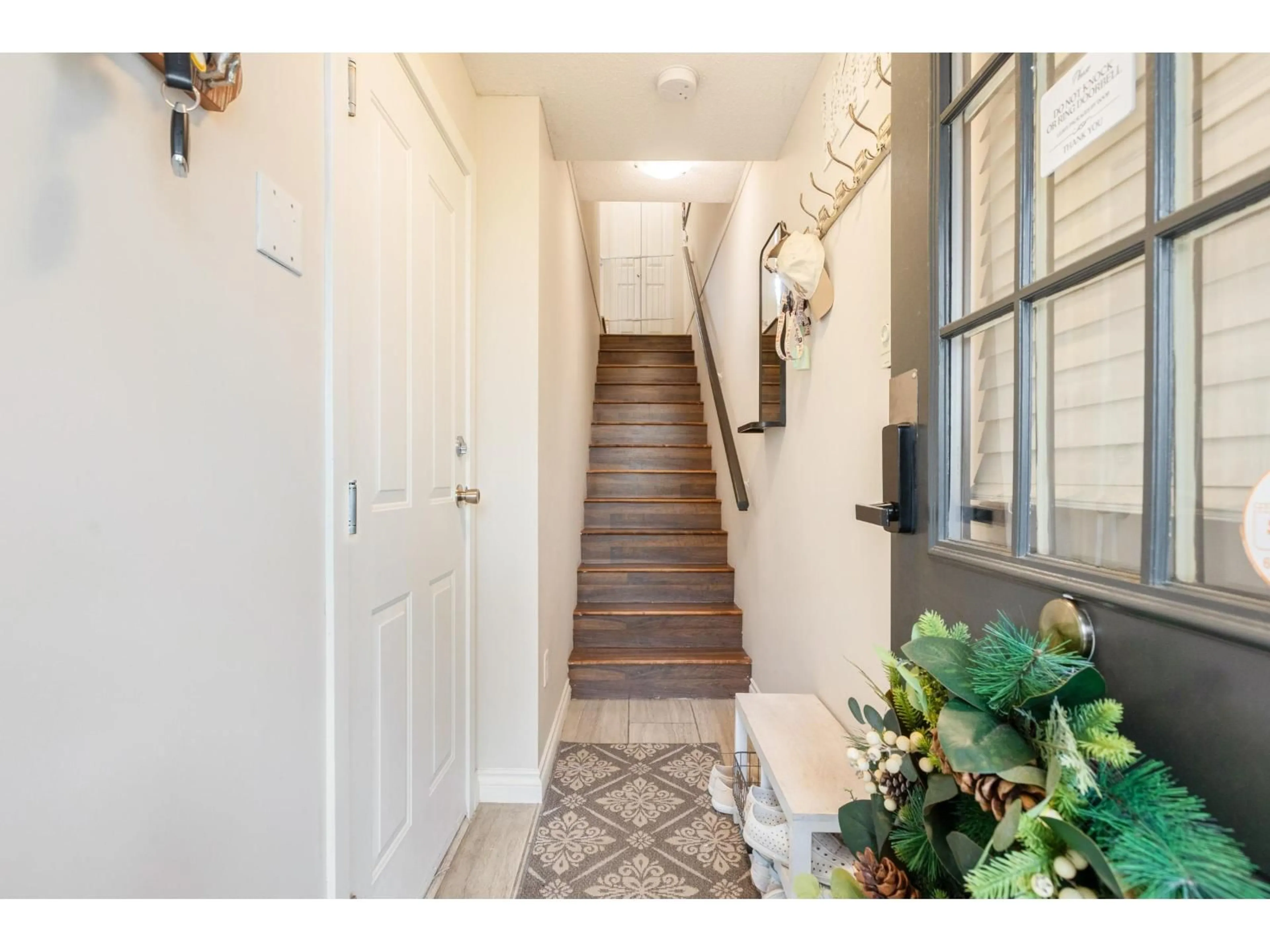 Indoor entryway for 11 - 6747 203 STREET, Langley British Columbia V2Y3B5