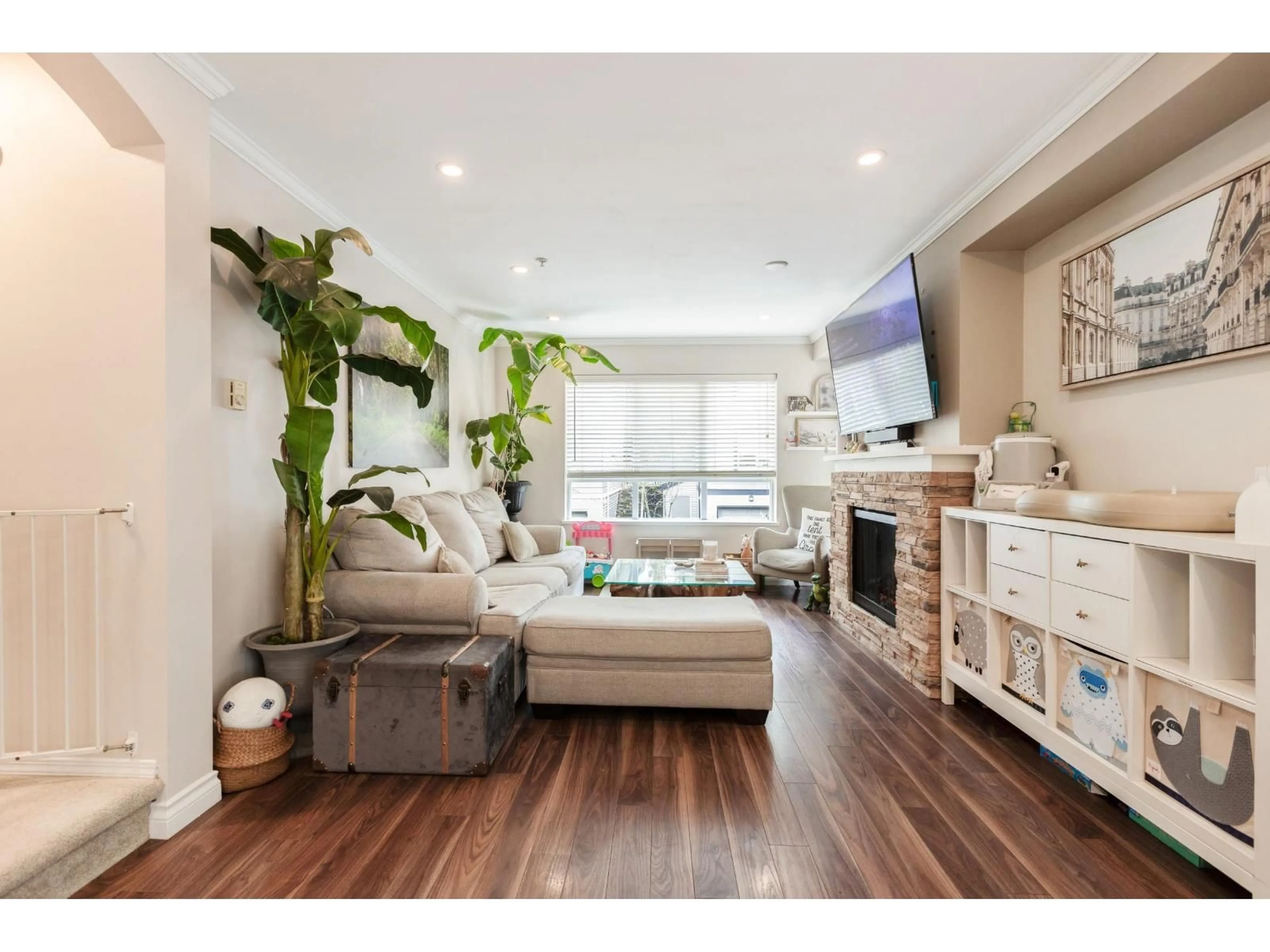 Living room with furniture, wood/laminate floor for 11 - 6747 203 STREET, Langley British Columbia V2Y3B5