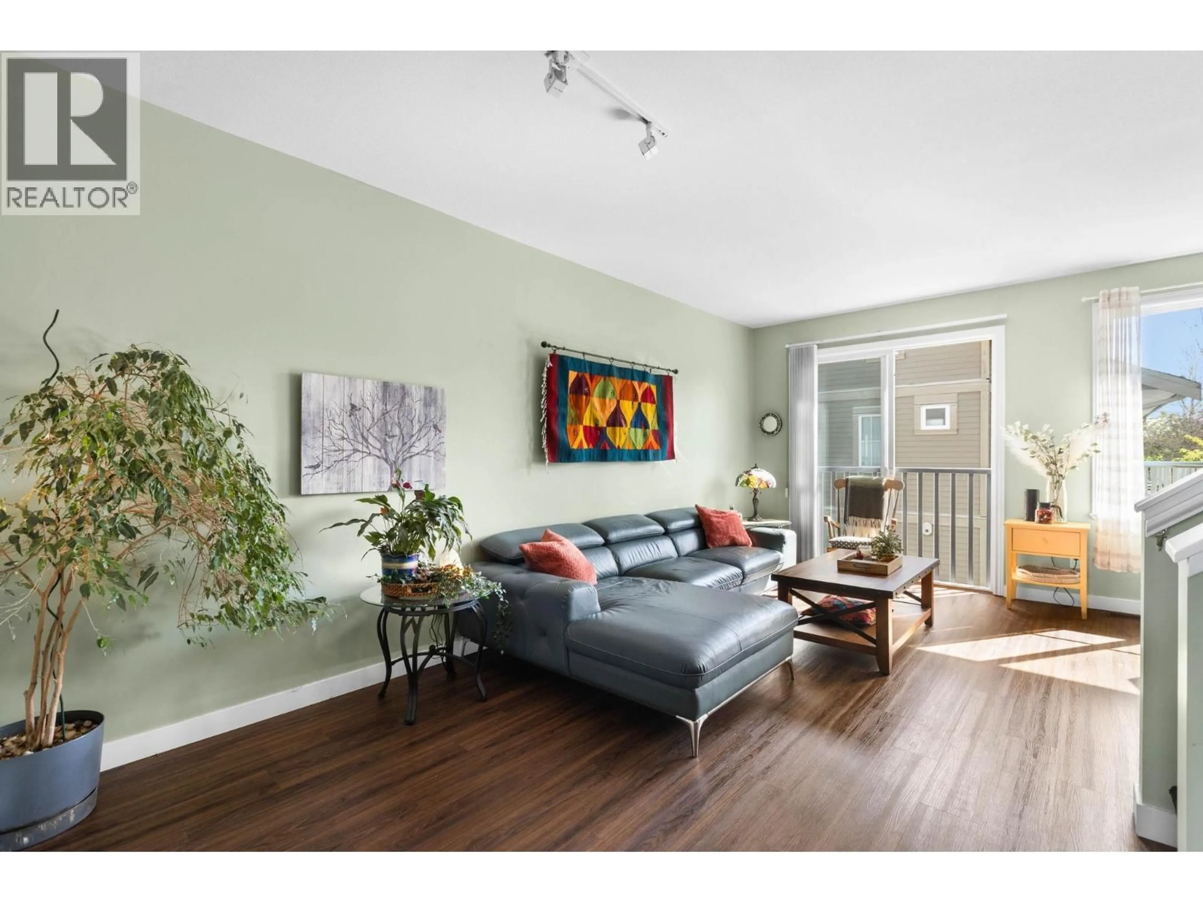 Living room with furniture, wood/laminate floor for 9 - 8080 FRANCIS ROAD, Richmond British Columbia V6Y1A4