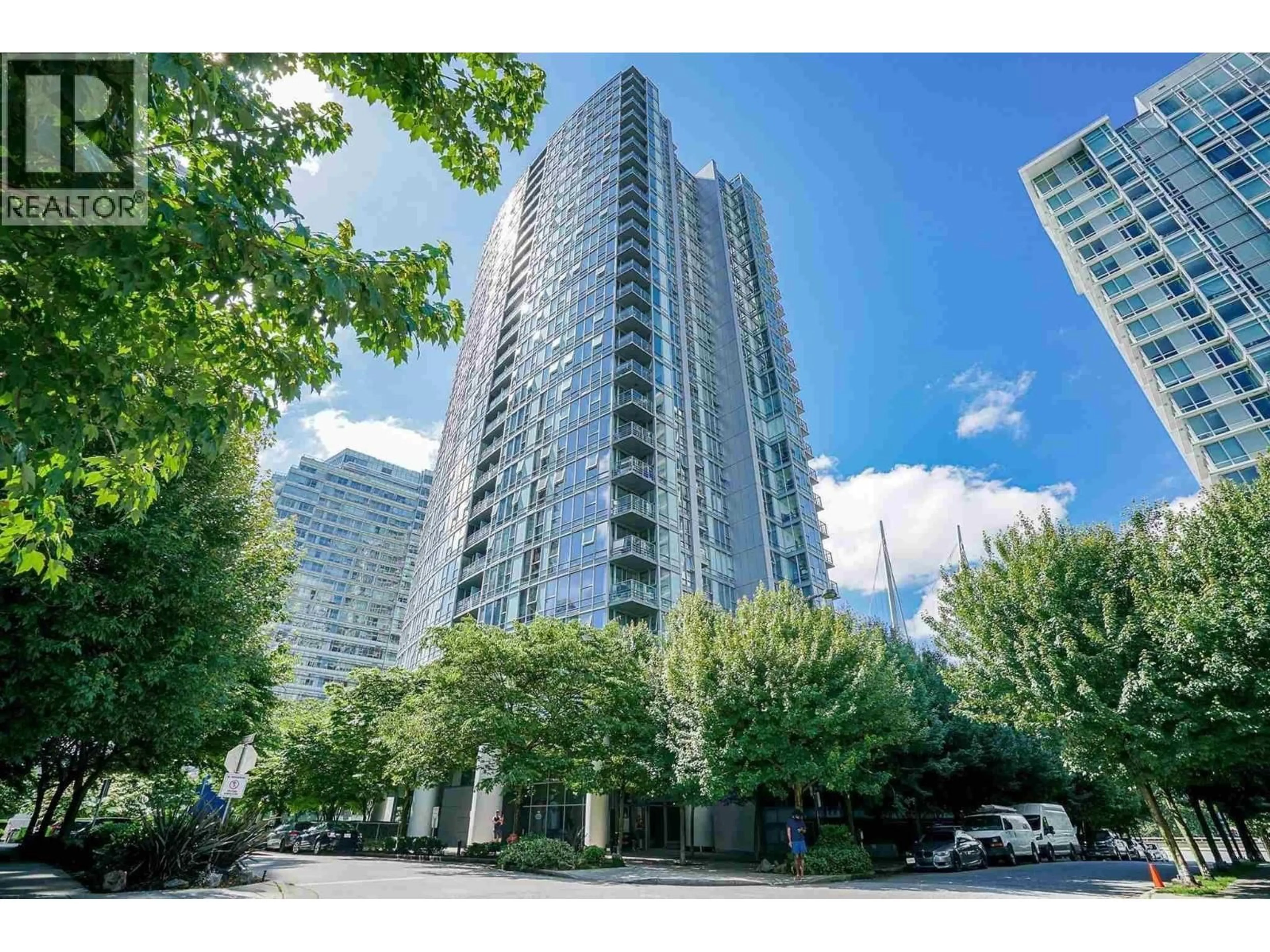 Patio, street for 2206 - 111 GEORGIA STREET, Vancouver British Columbia V6B1T8