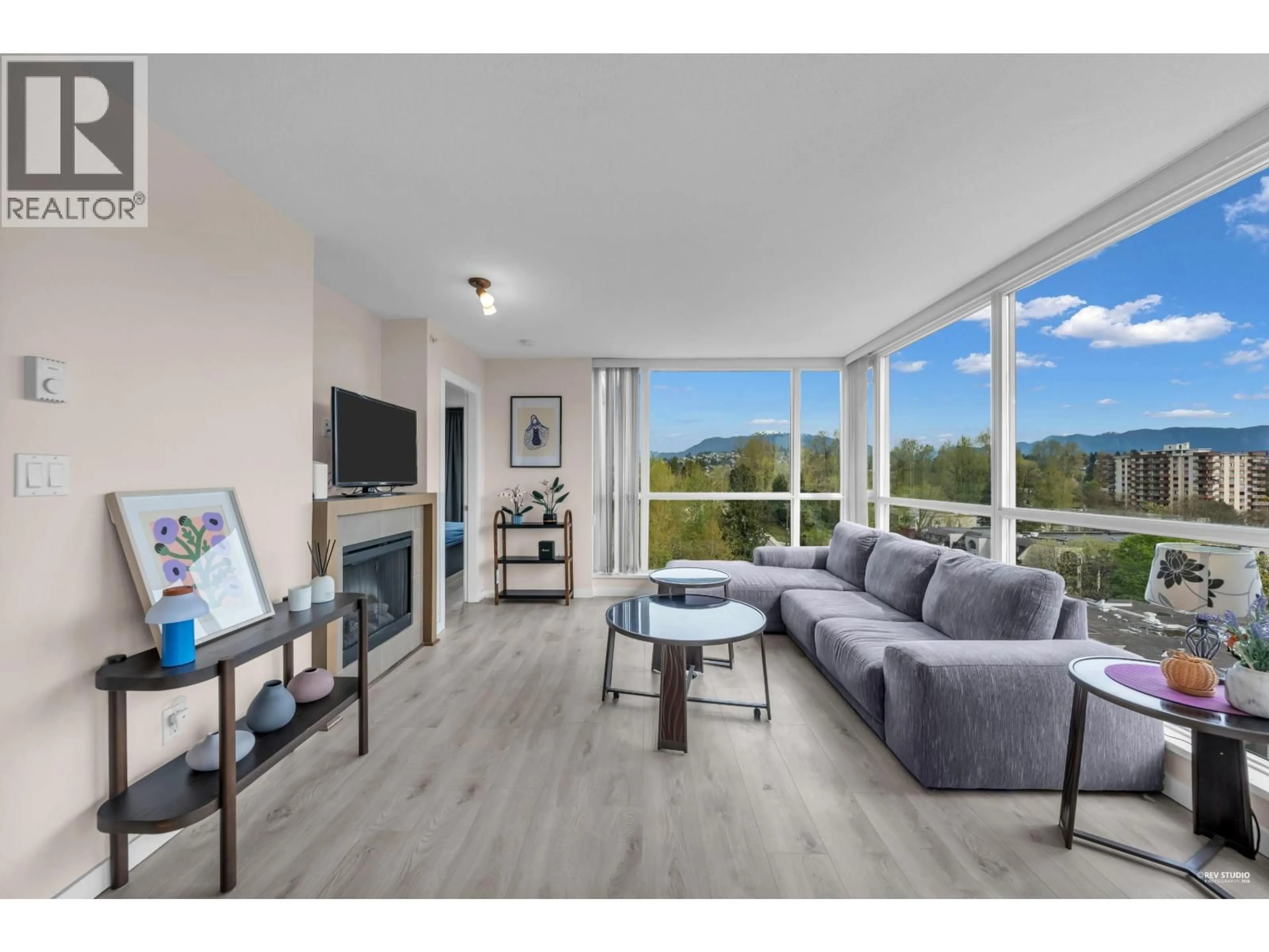 Living room with furniture, wood/laminate floor for 1506 - 4888 BRENTWOOD DRIVE, Burnaby British Columbia V5C0C6