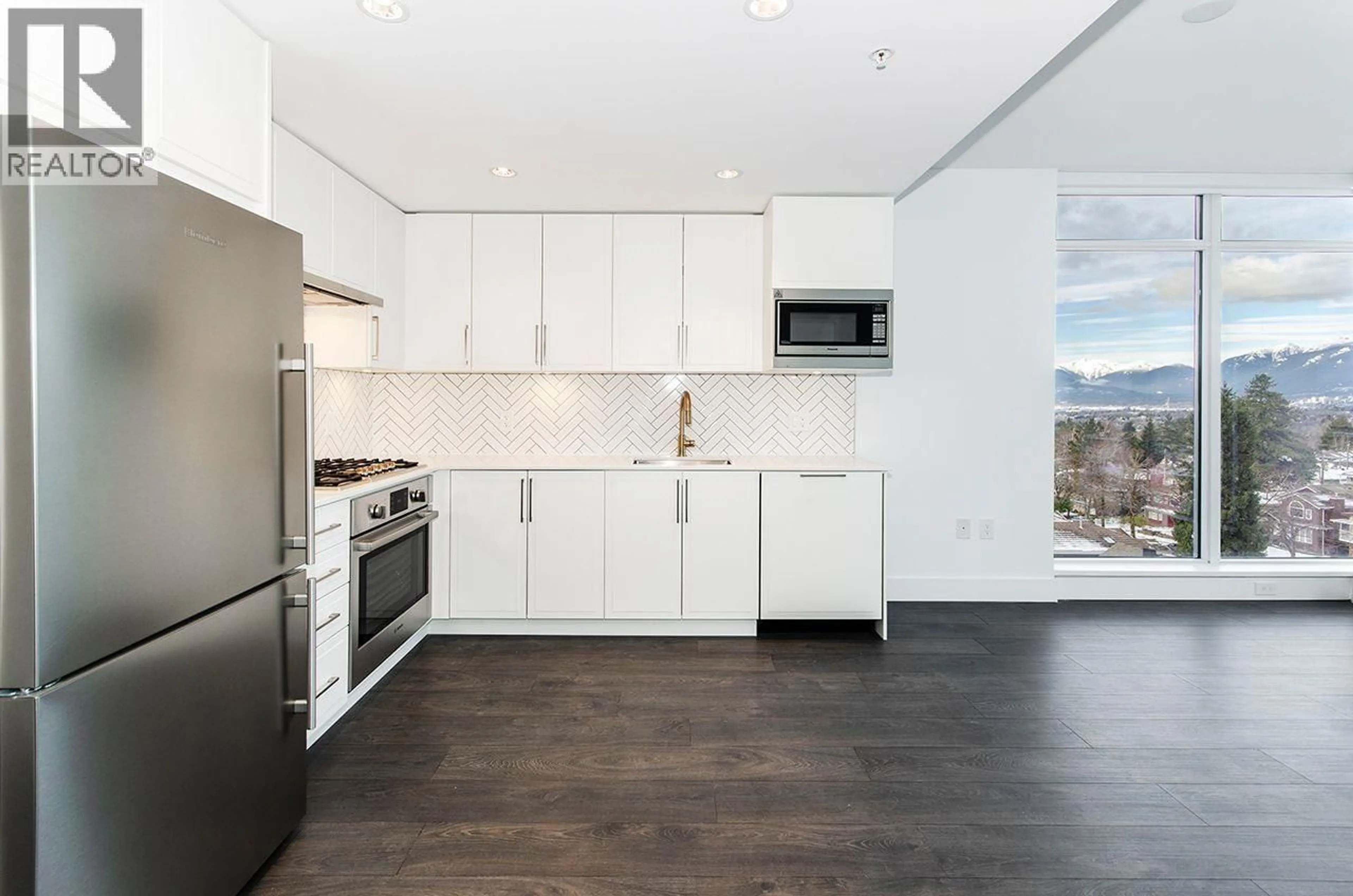 Open concept kitchen, unknown for 808 - 2435 KINGSWAY STREET, Vancouver British Columbia V5R5G8