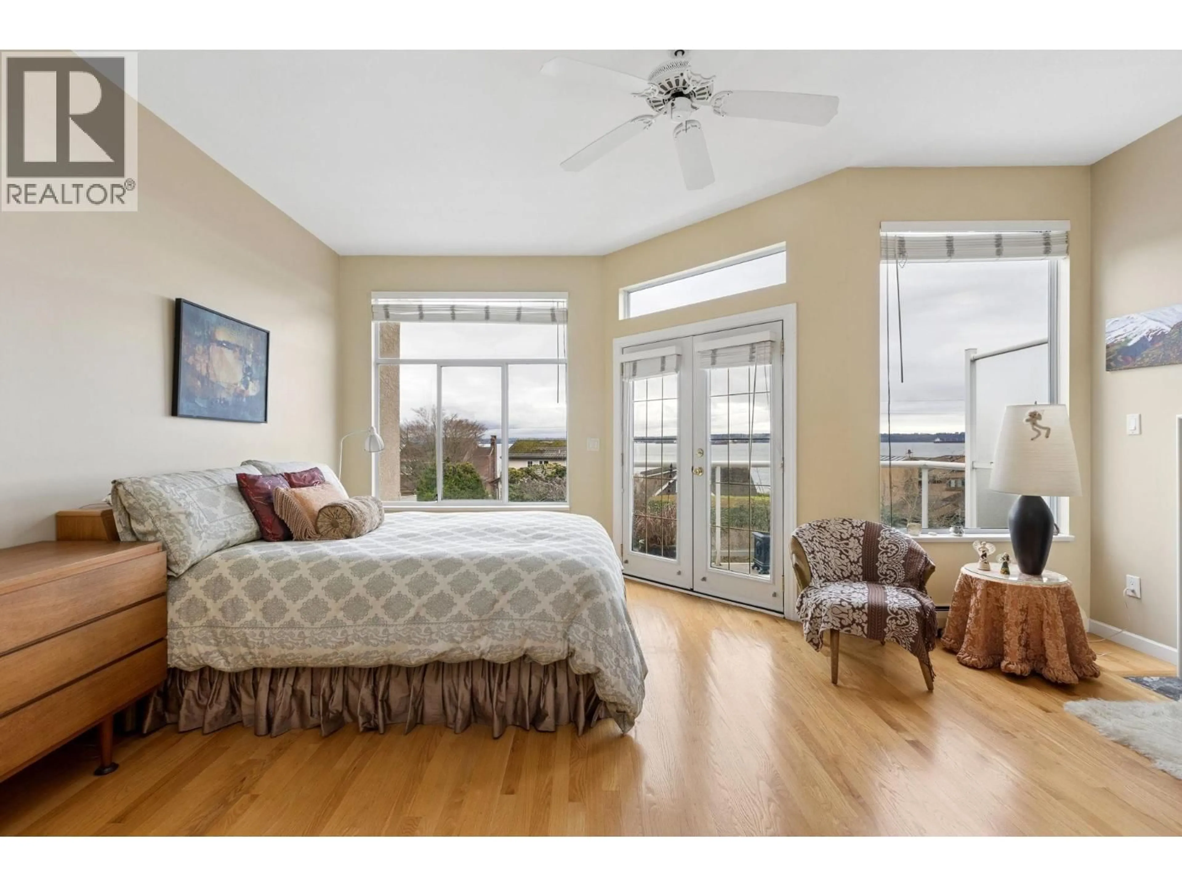 Bedroom with bed, unknown for 2333 BELLEVUE AVENUE, West Vancouver British Columbia V7V1C9