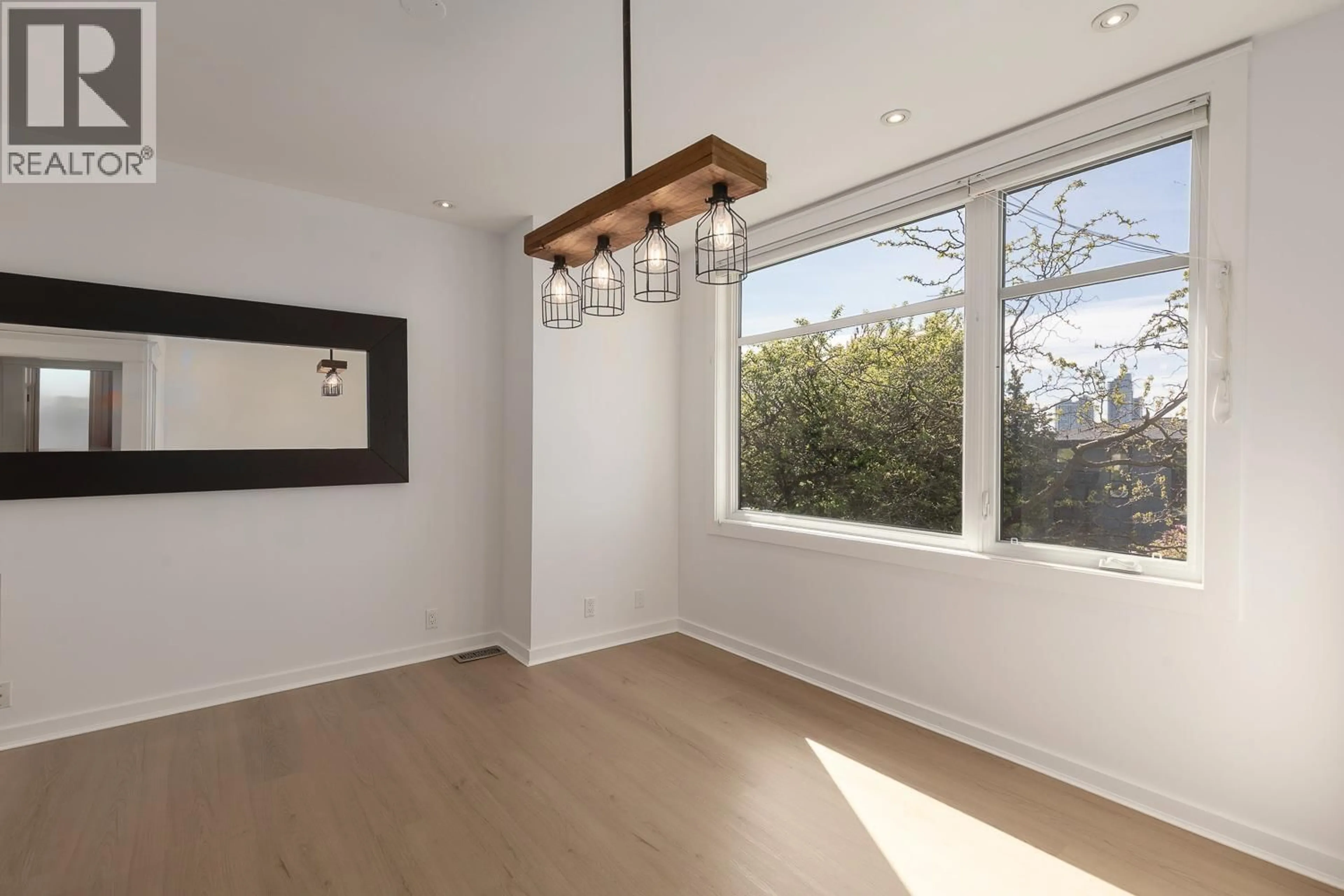 A pic of a room for 3853 FRANCES STREET, Burnaby British Columbia V5C2P1