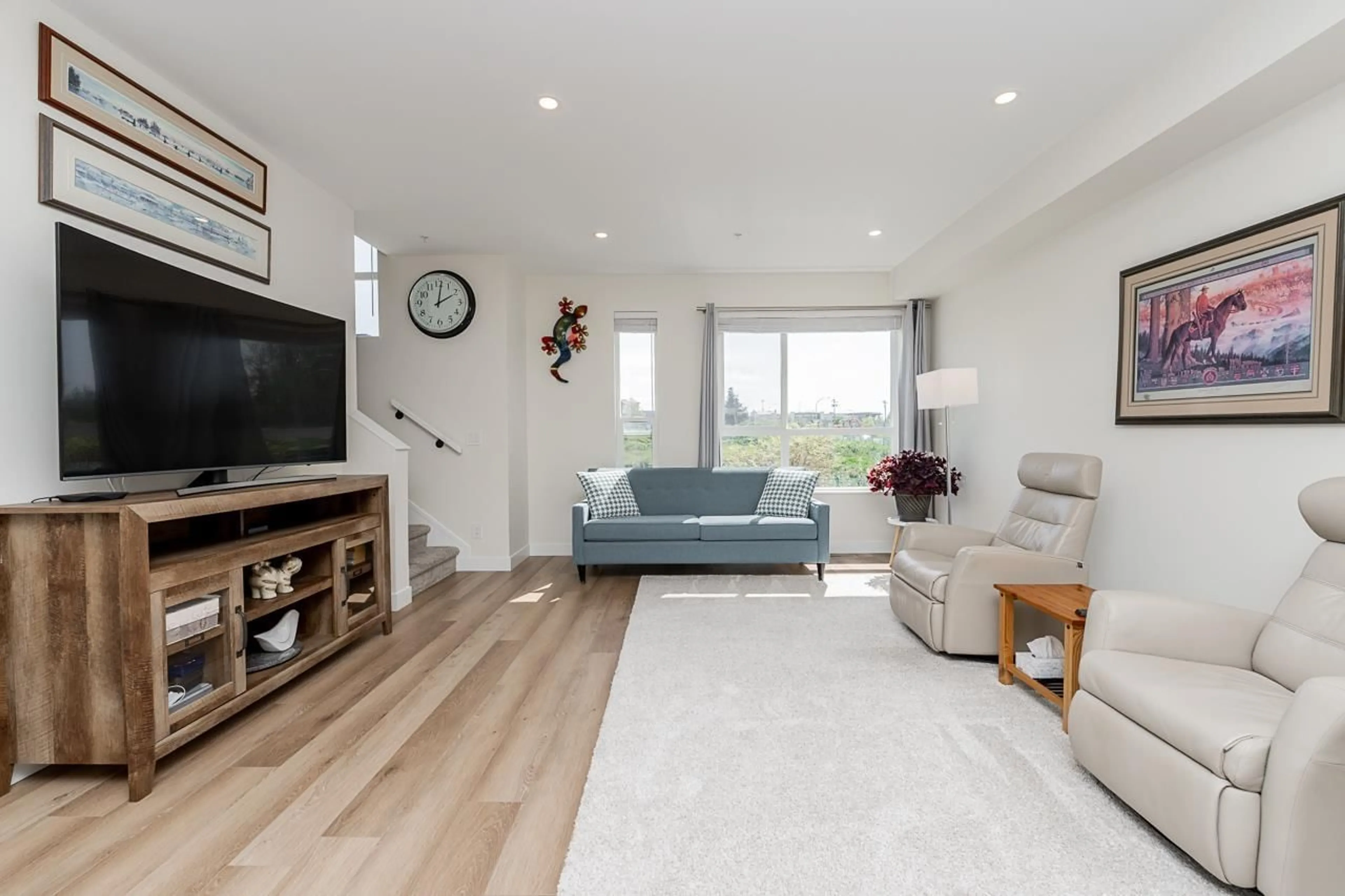 Living room with furniture, unknown for 11 - 20134 81A AVENUE, Langley British Columbia V2Y4L4