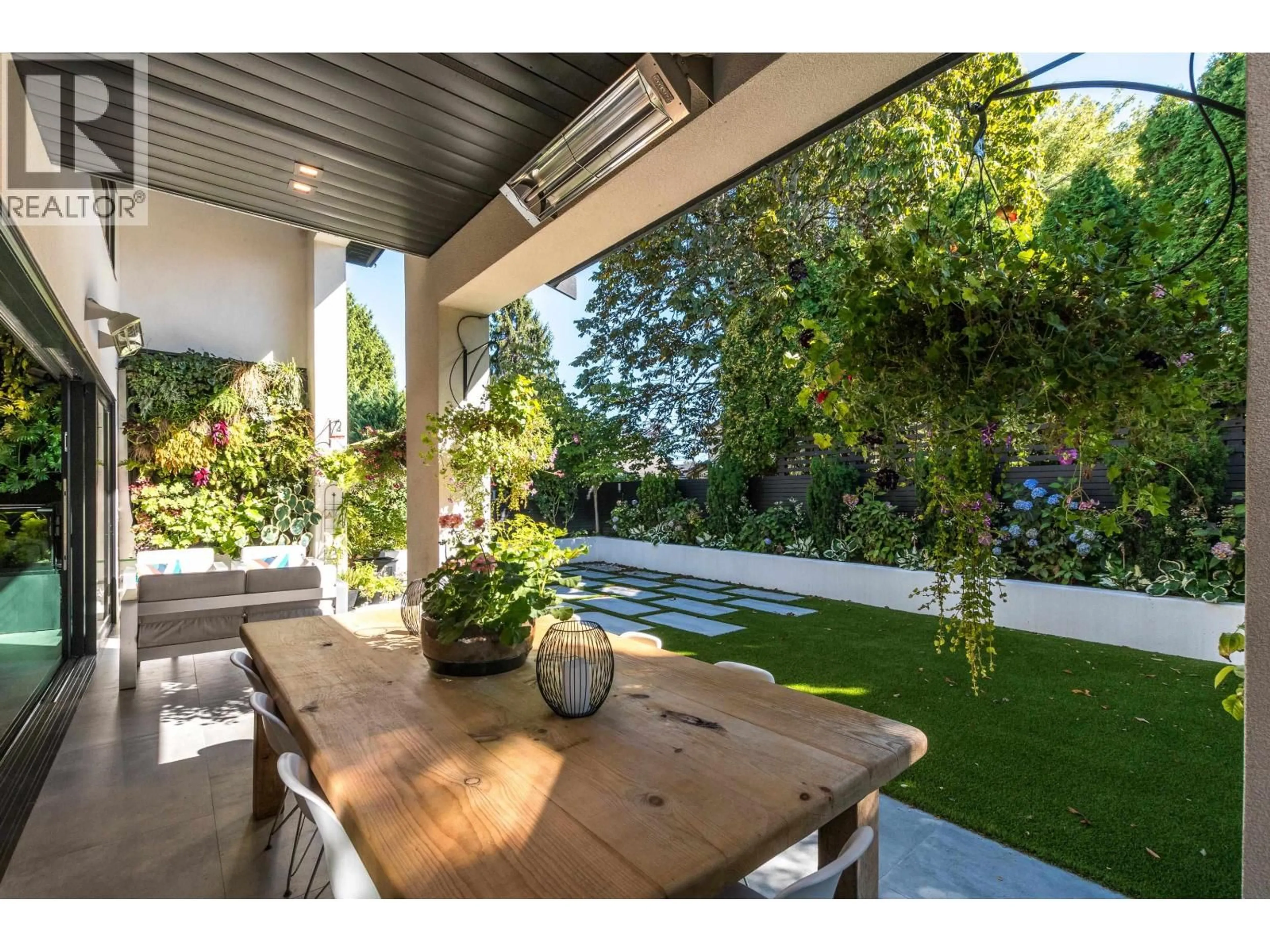 Patio, street for 10560 HOGARTH DRIVE, Richmond British Columbia V7E3Z8