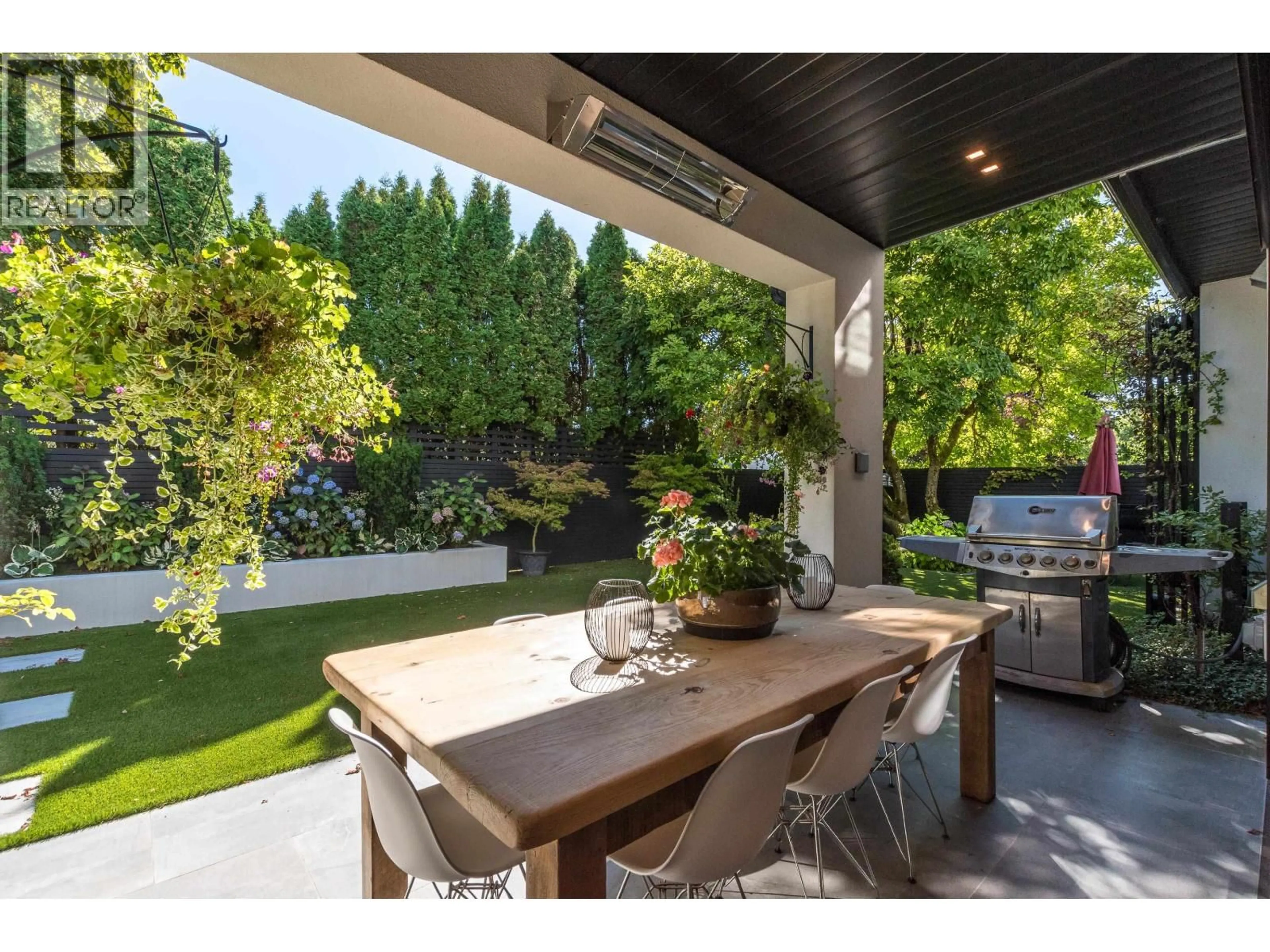 Patio, street for 10560 HOGARTH DRIVE, Richmond British Columbia V7E3Z8