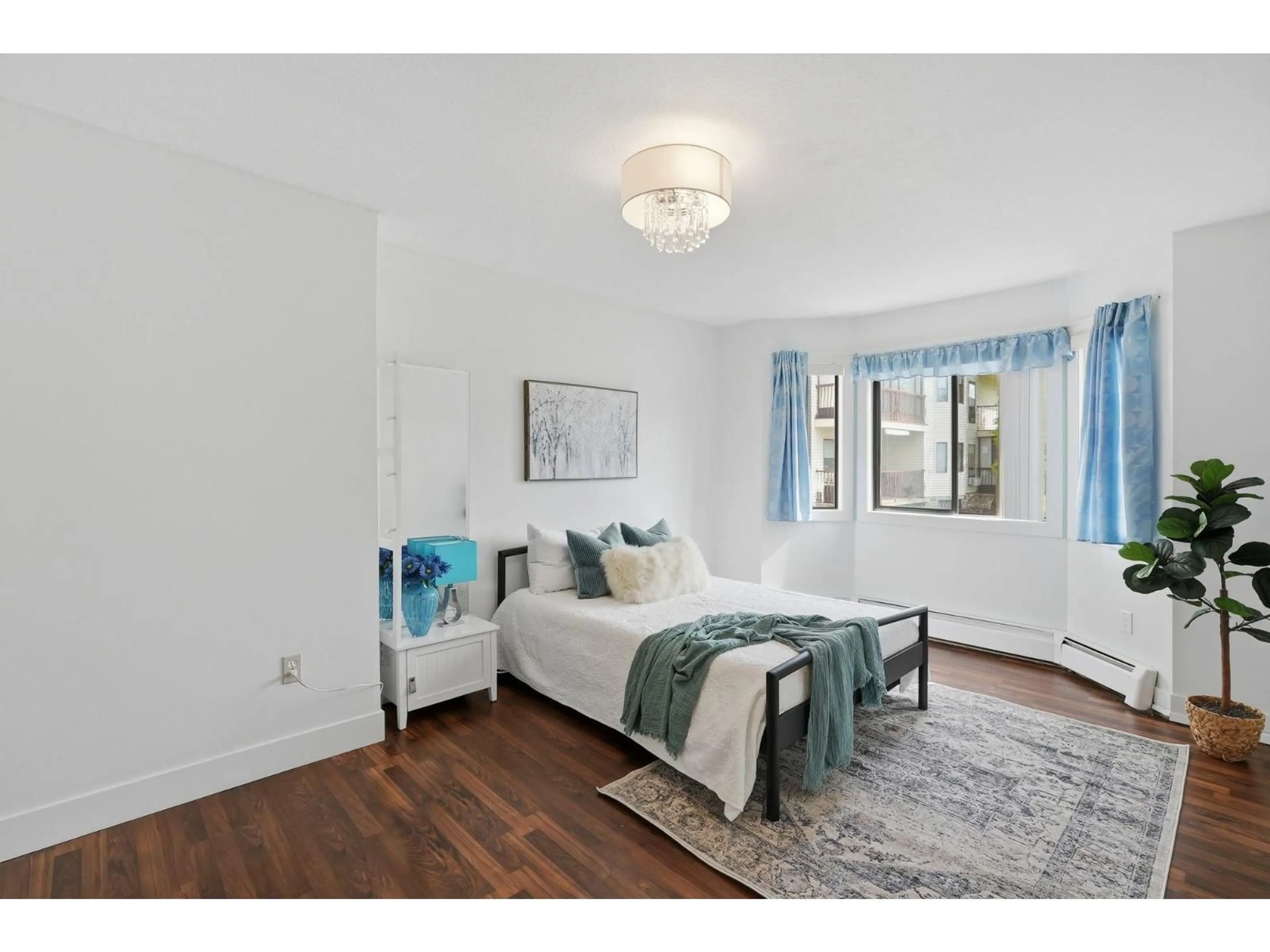 Bedroom with bed, unknown for 101 - 2414 CHURCH STREET, Abbotsford British Columbia V2T3J7