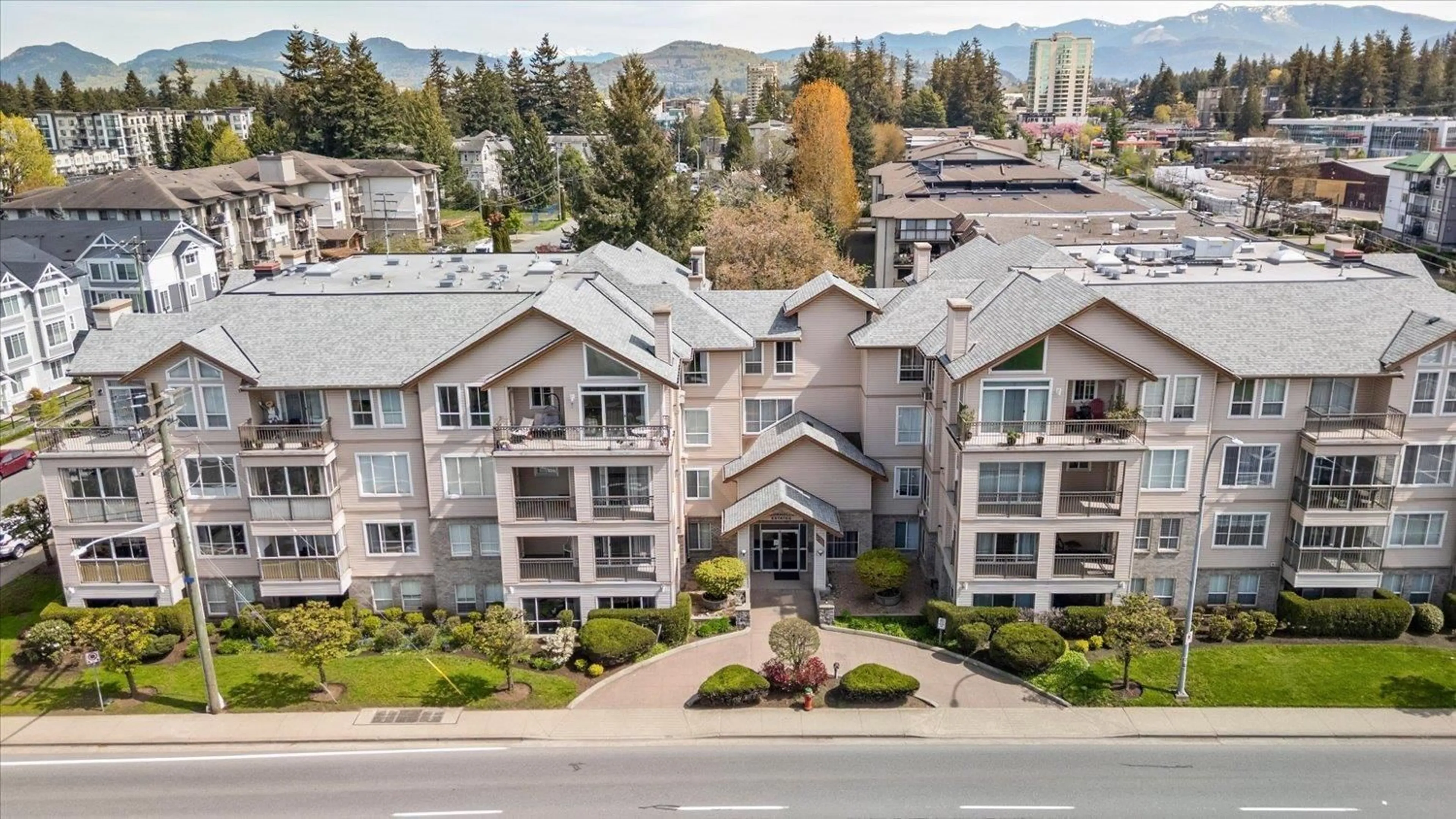 A pic from outside/outdoor area/front of a property/back of a property/a pic from drone, mountain view for 401 - 2772 CLEARBROOK ROAD, Abbotsford British Columbia V2T6N6