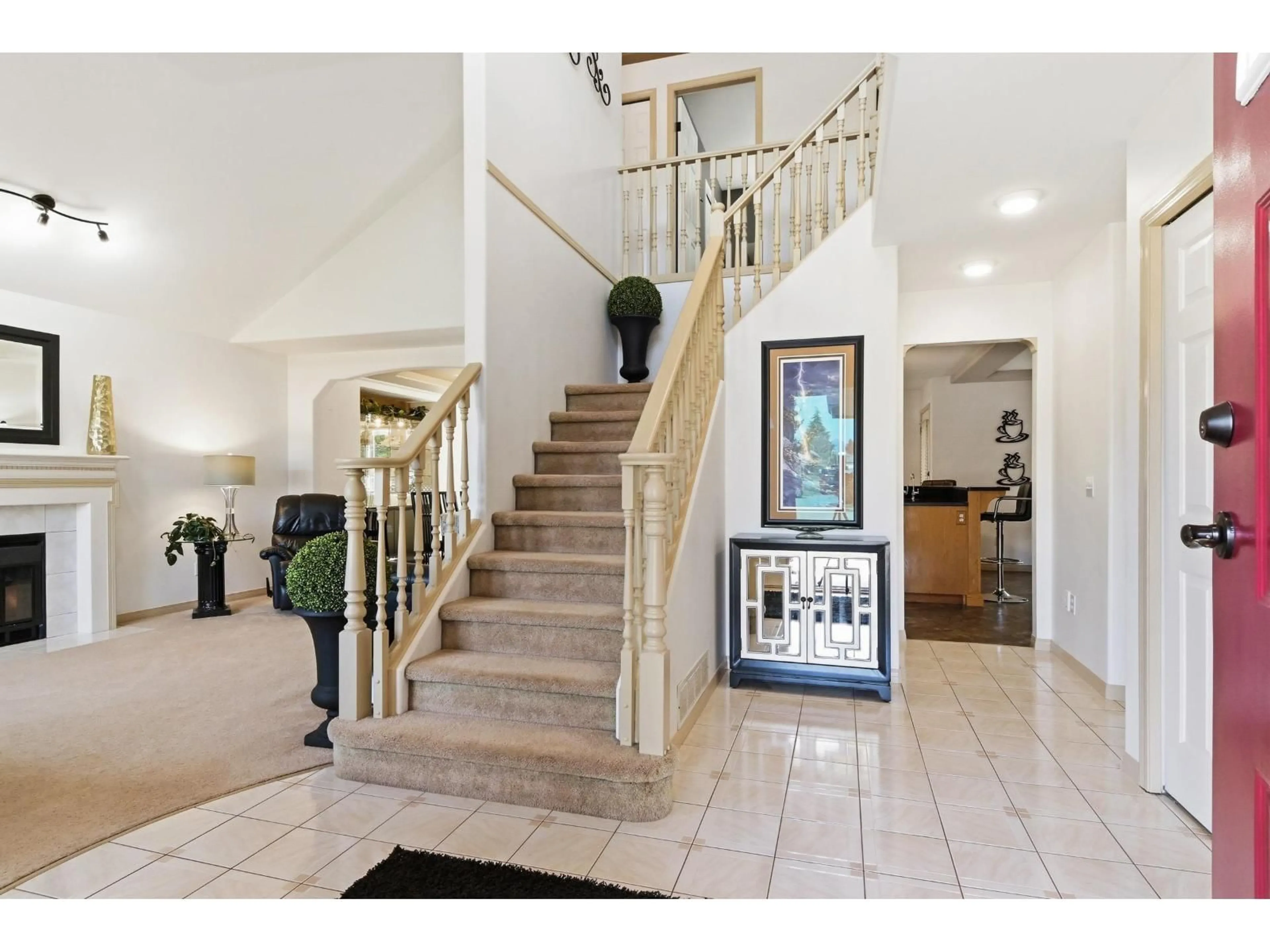 Indoor foyer for 6022 187 STREET, Surrey British Columbia V3S7P3