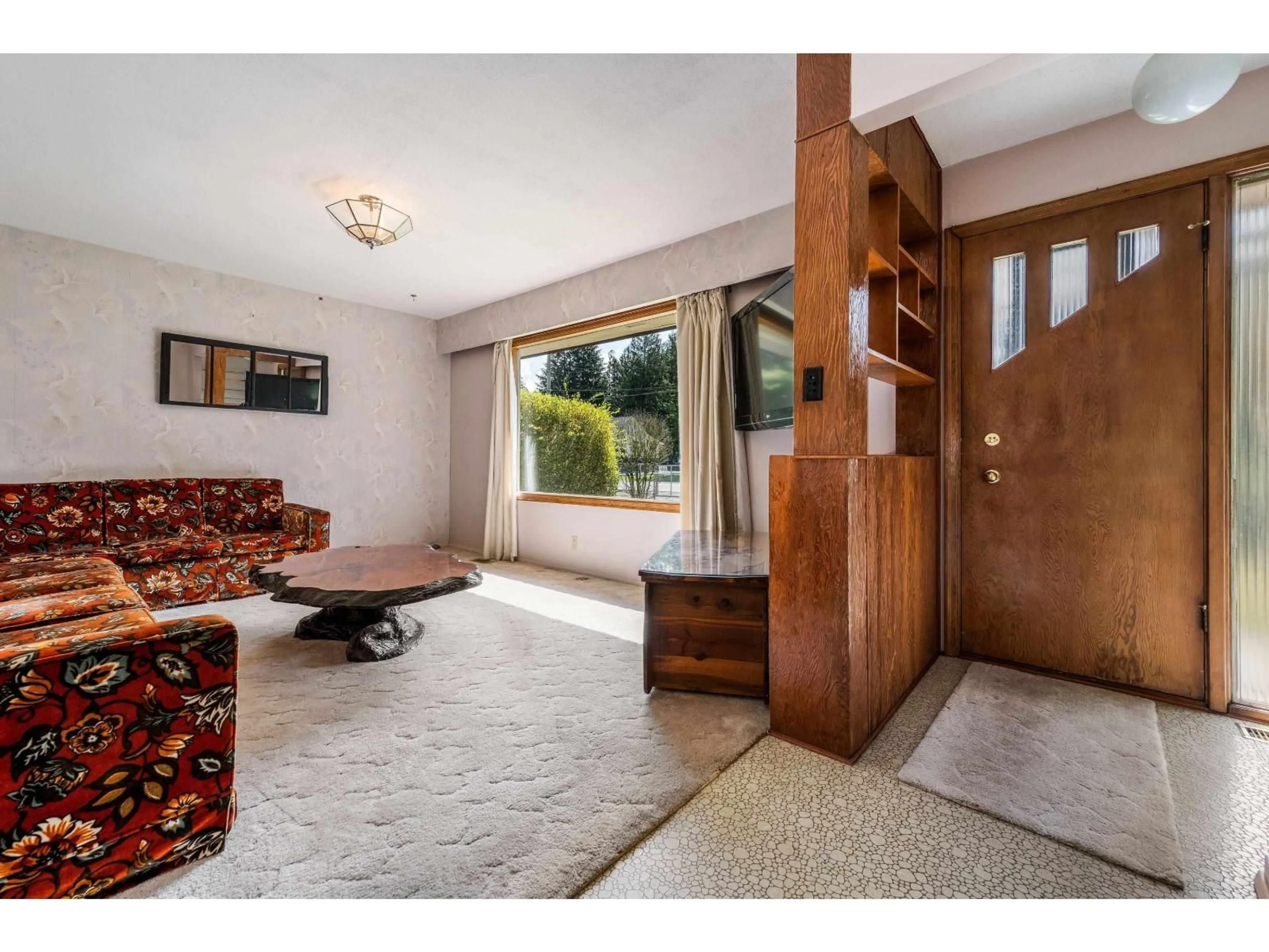 Indoor entryway for 455 PINE AVENUE, Harrison Hot Springs British Columbia V0M1K0