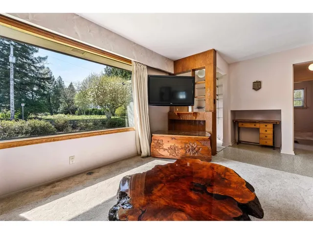455 PINE AVENUE, Harrison Hot Springs 5