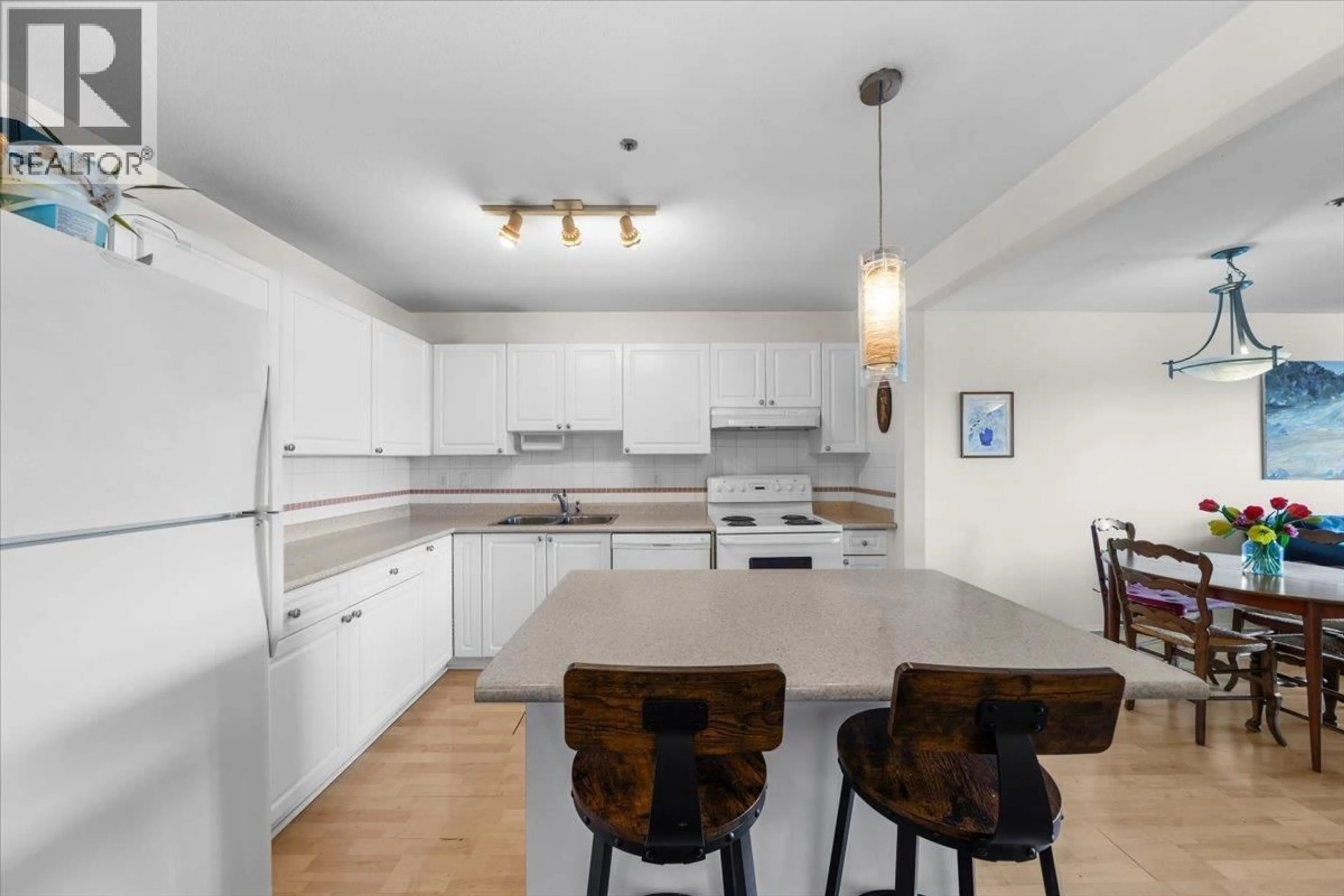 Open concept kitchen, unknown for 819 - 1310 CARIBOO STREET, New Westminster British Columbia V3M1X2