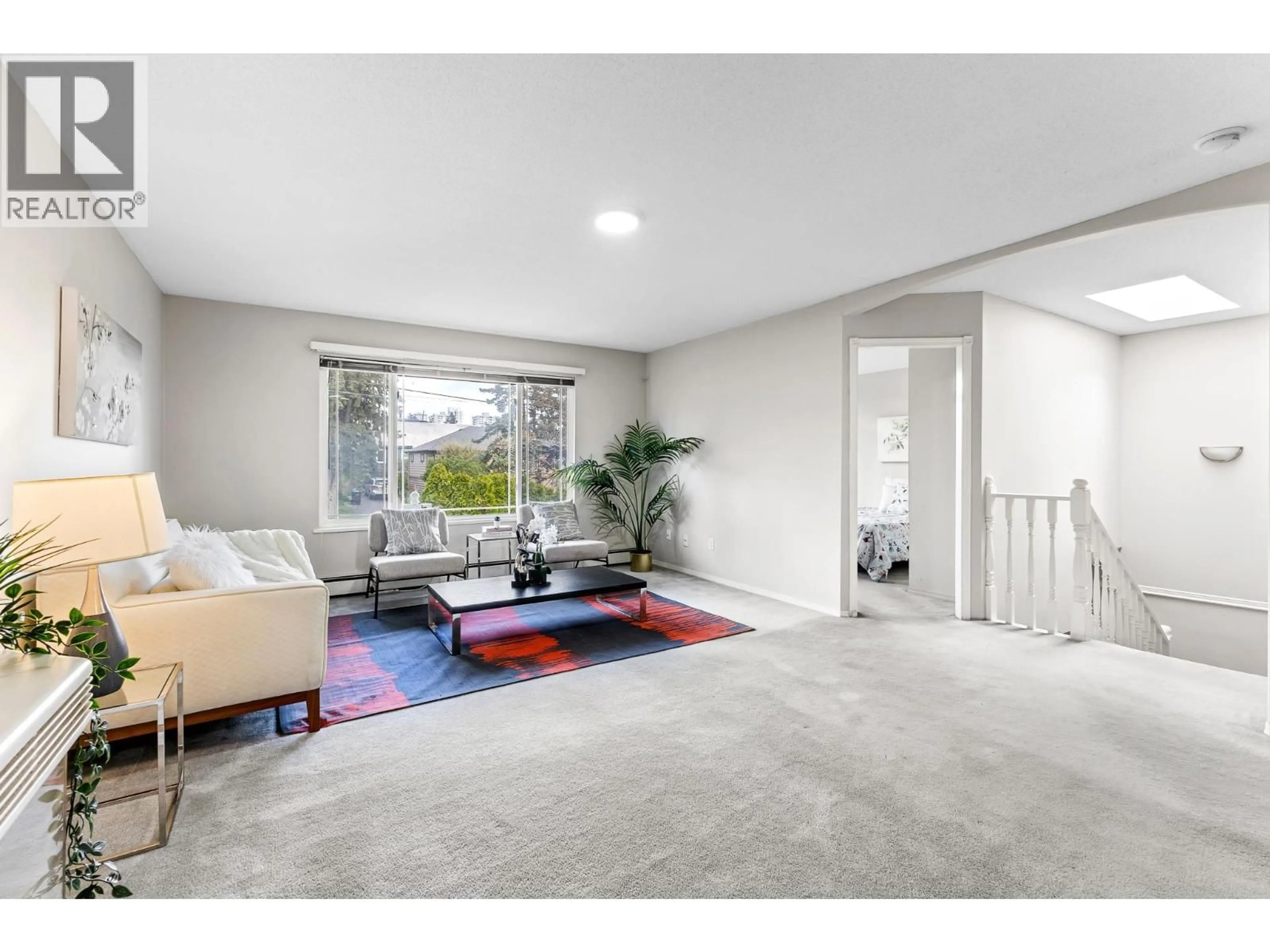 Living room with furniture, unknown for 620 THIRTEENTH STREET, New Westminster British Columbia V3M4M4