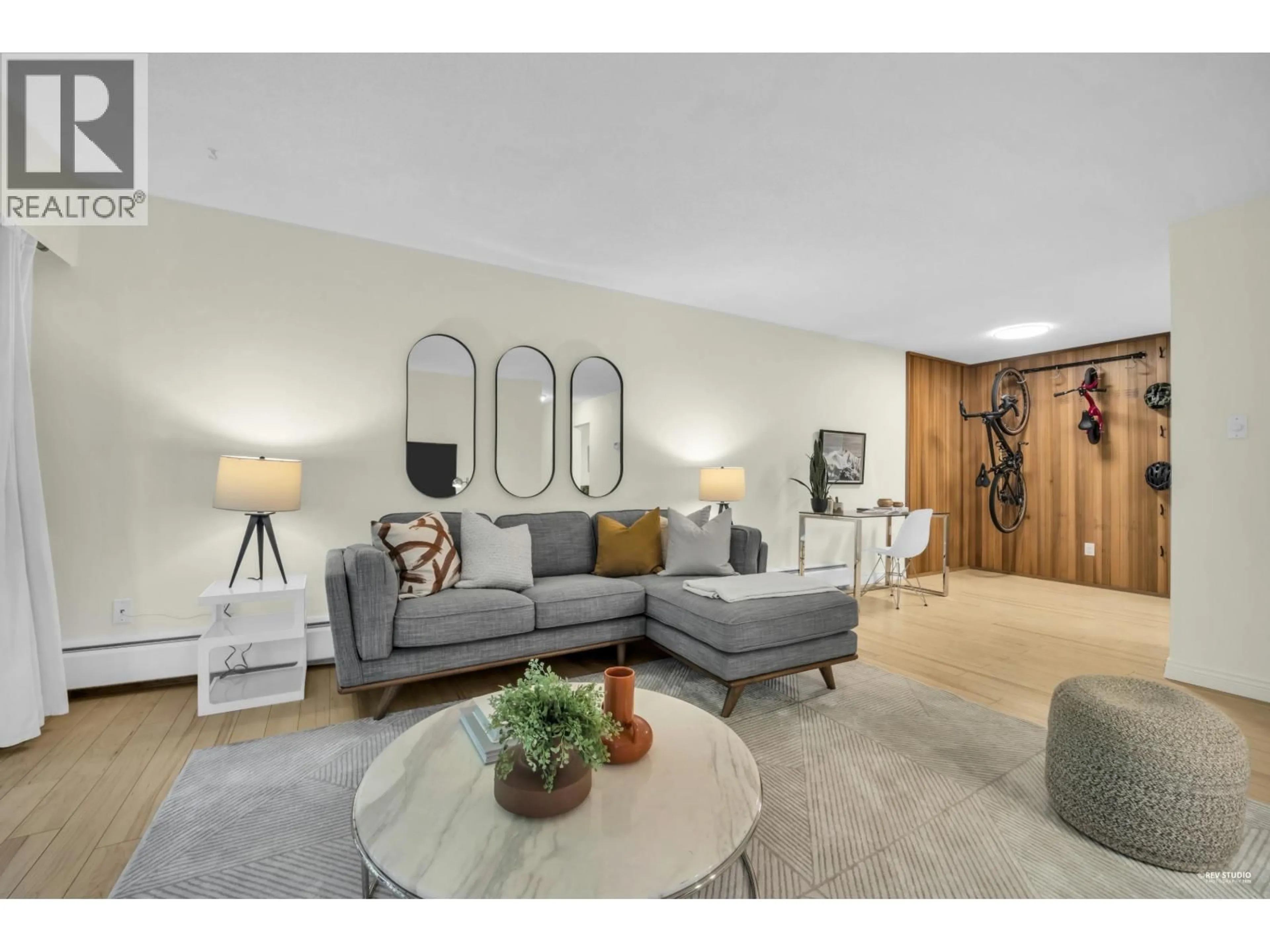 Living room with furniture, unknown for 103 - 150 5TH STREET, North Vancouver British Columbia V7L1L5