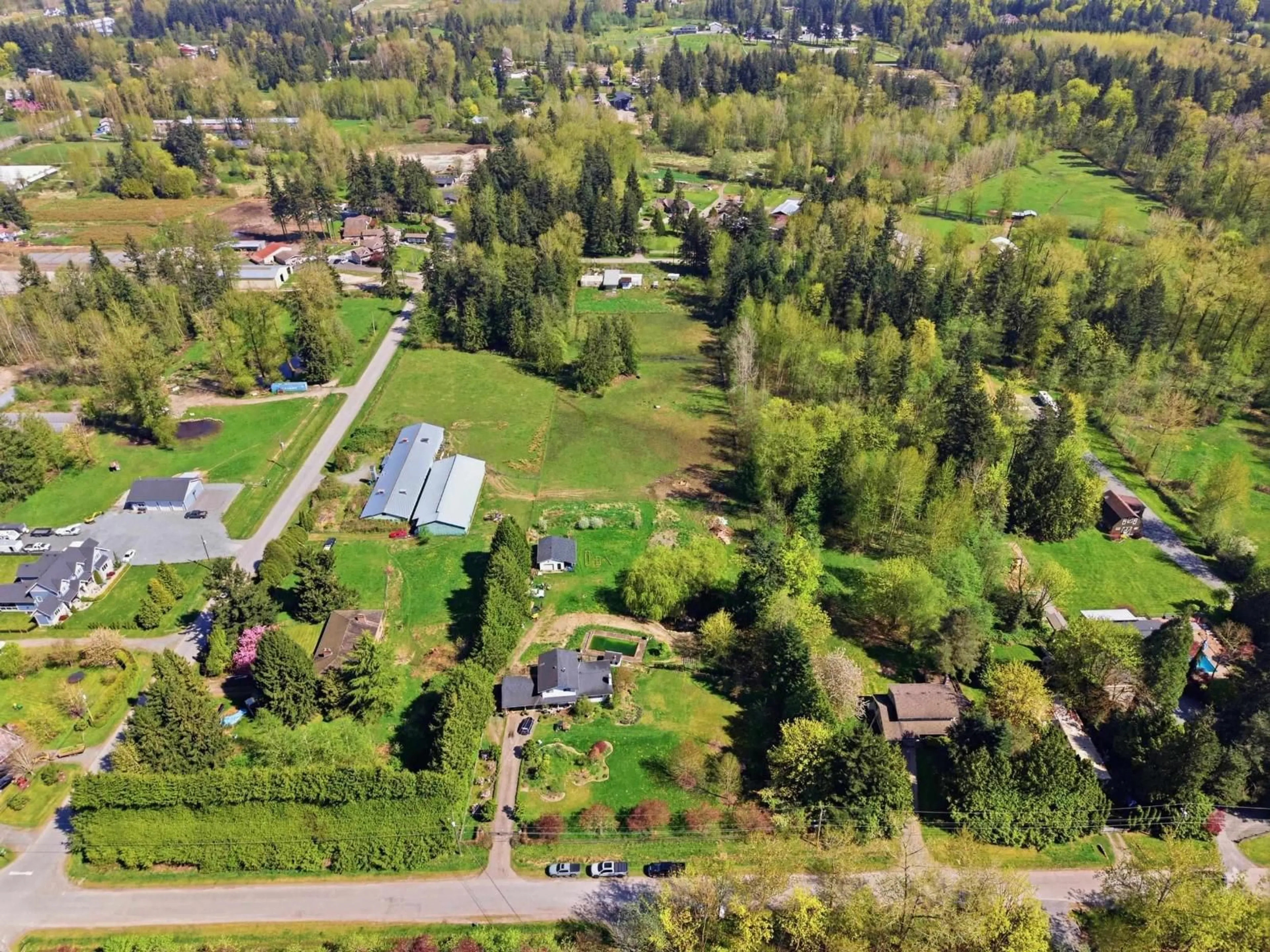 A pic from outside/outdoor area/front of a property/back of a property/a pic from drone, unknown for 1358 227 STREET, Langley British Columbia V2Z2W8