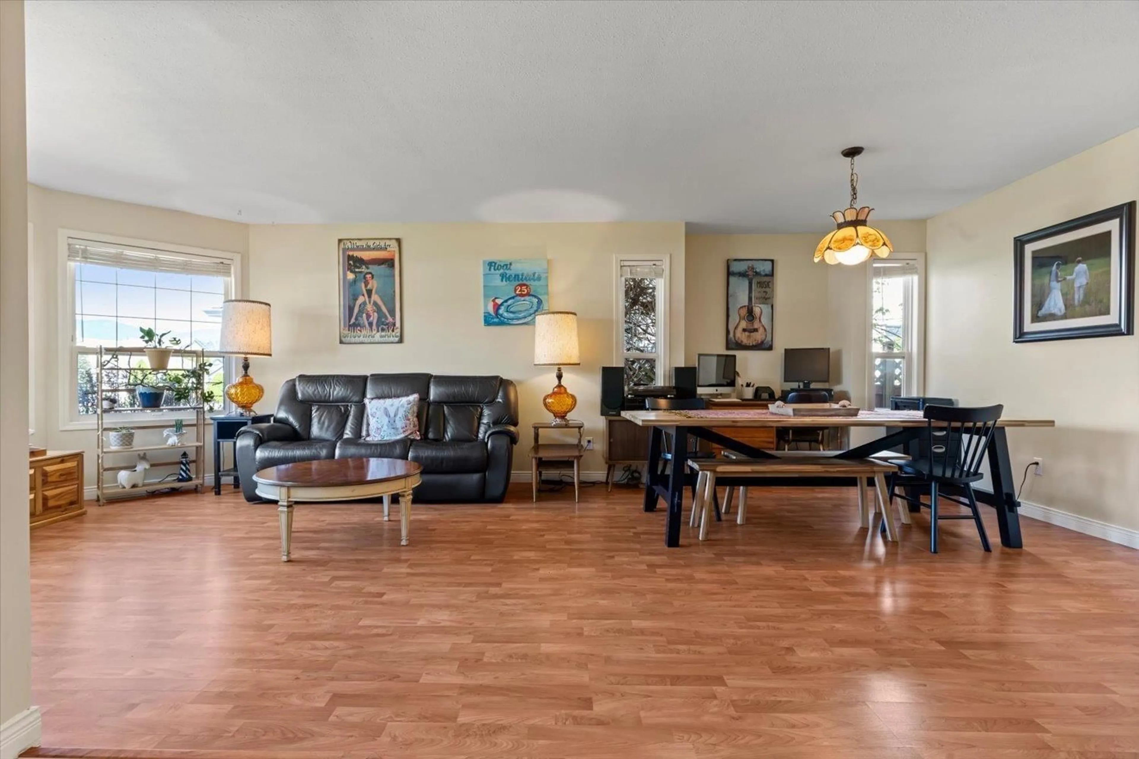 Living room with furniture, unknown for 5648 CARTER ROAD, Chilliwack British Columbia V2R3J9