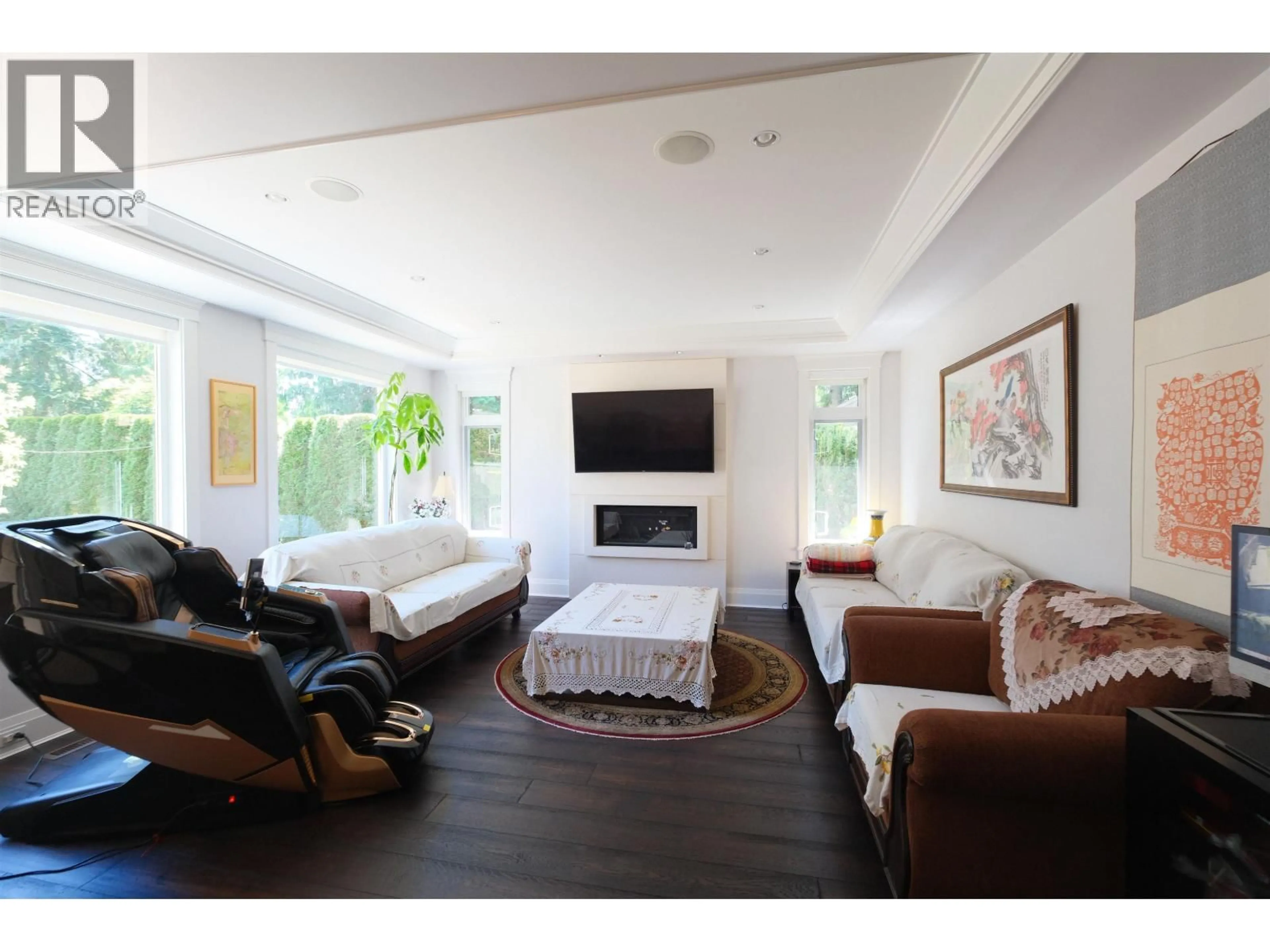 Living room with furniture, unknown for 1198 EDGEWOOD ROAD, North Vancouver British Columbia V7R1Y9