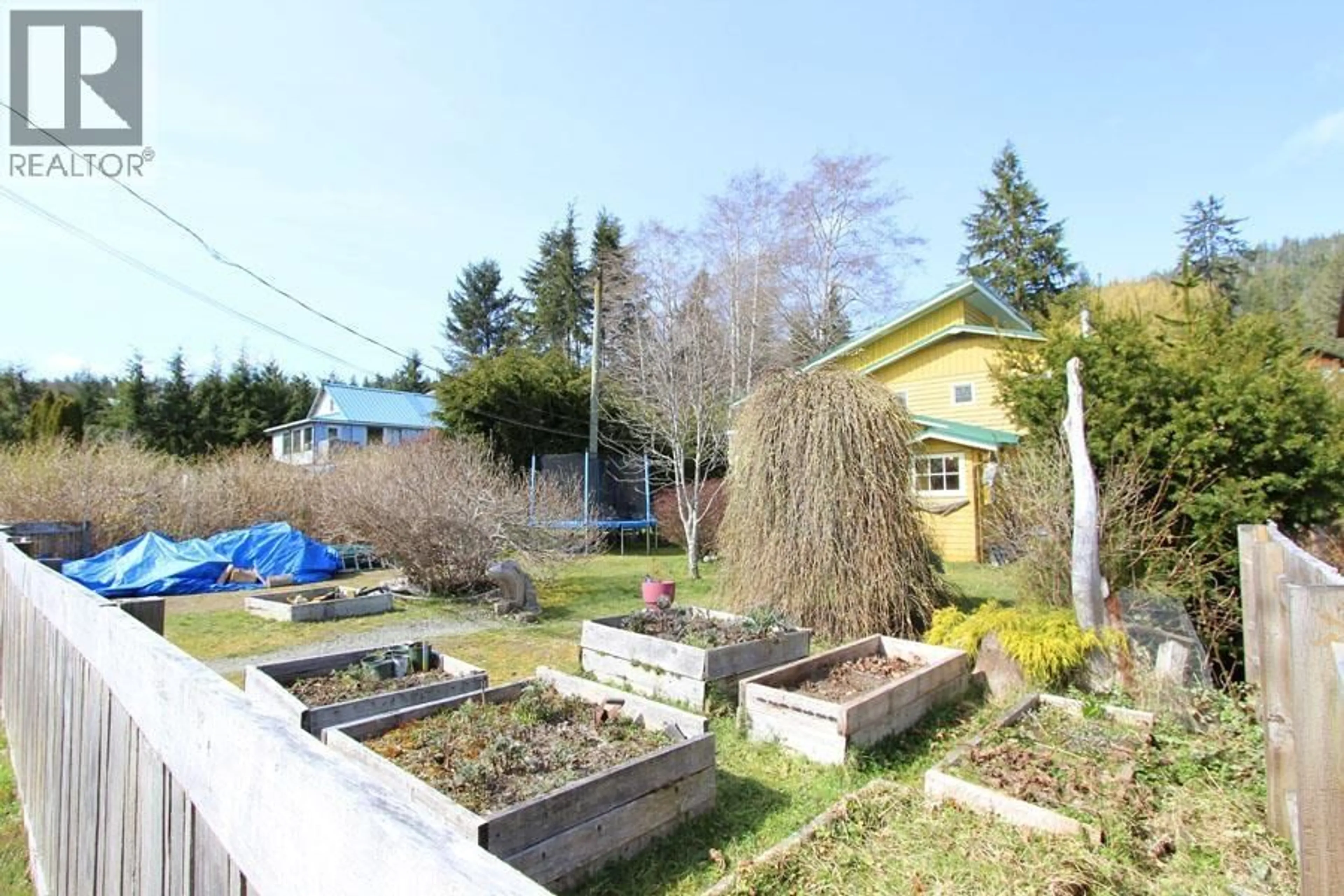 Unknown for 911 3RD AVENUE, Daajing Giids City British Columbia V0T1S0