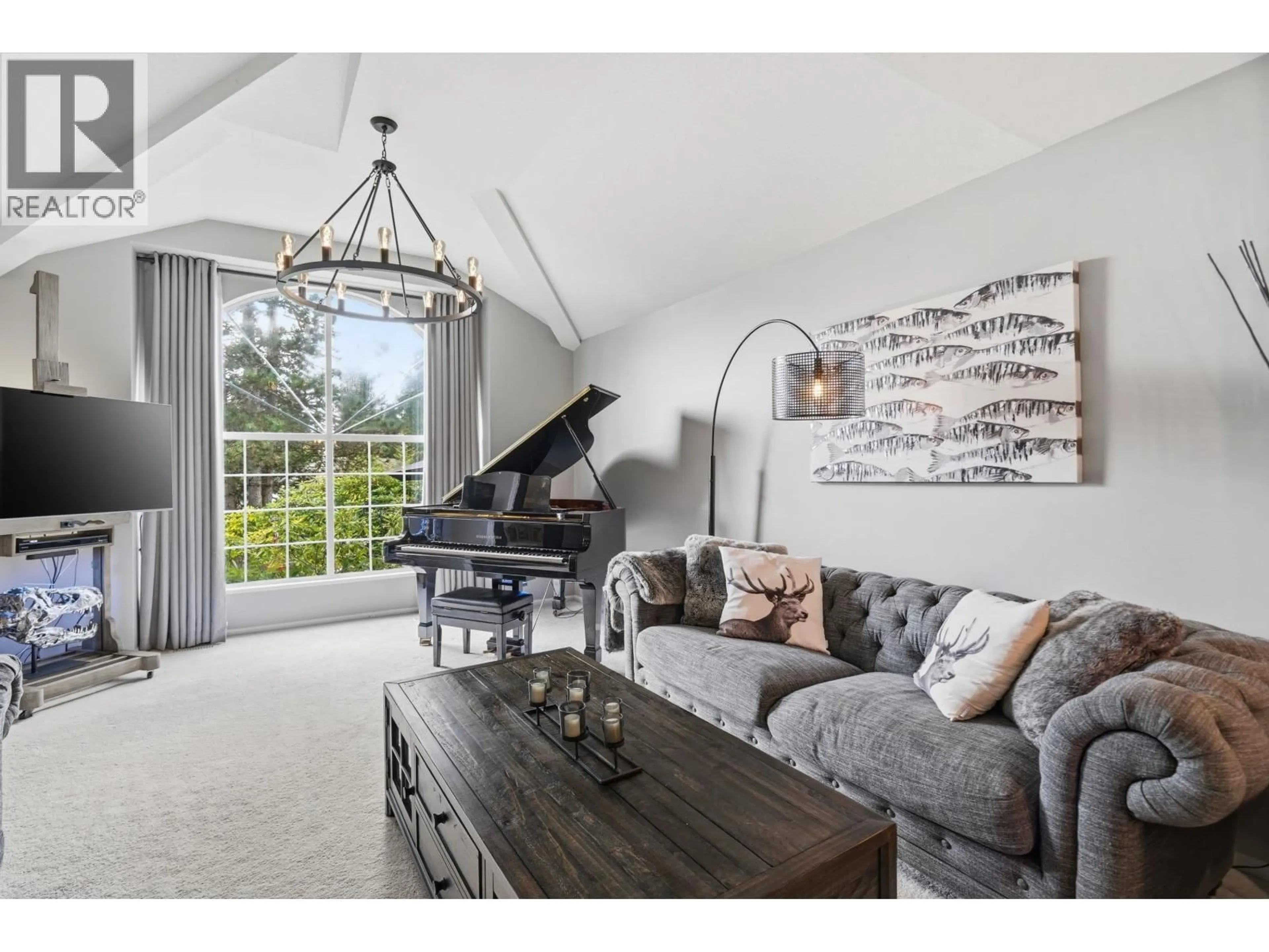 Living room with furniture, wood/laminate floor for 46 WILDWOOD DRIVE, Port Moody British Columbia V3H4M6