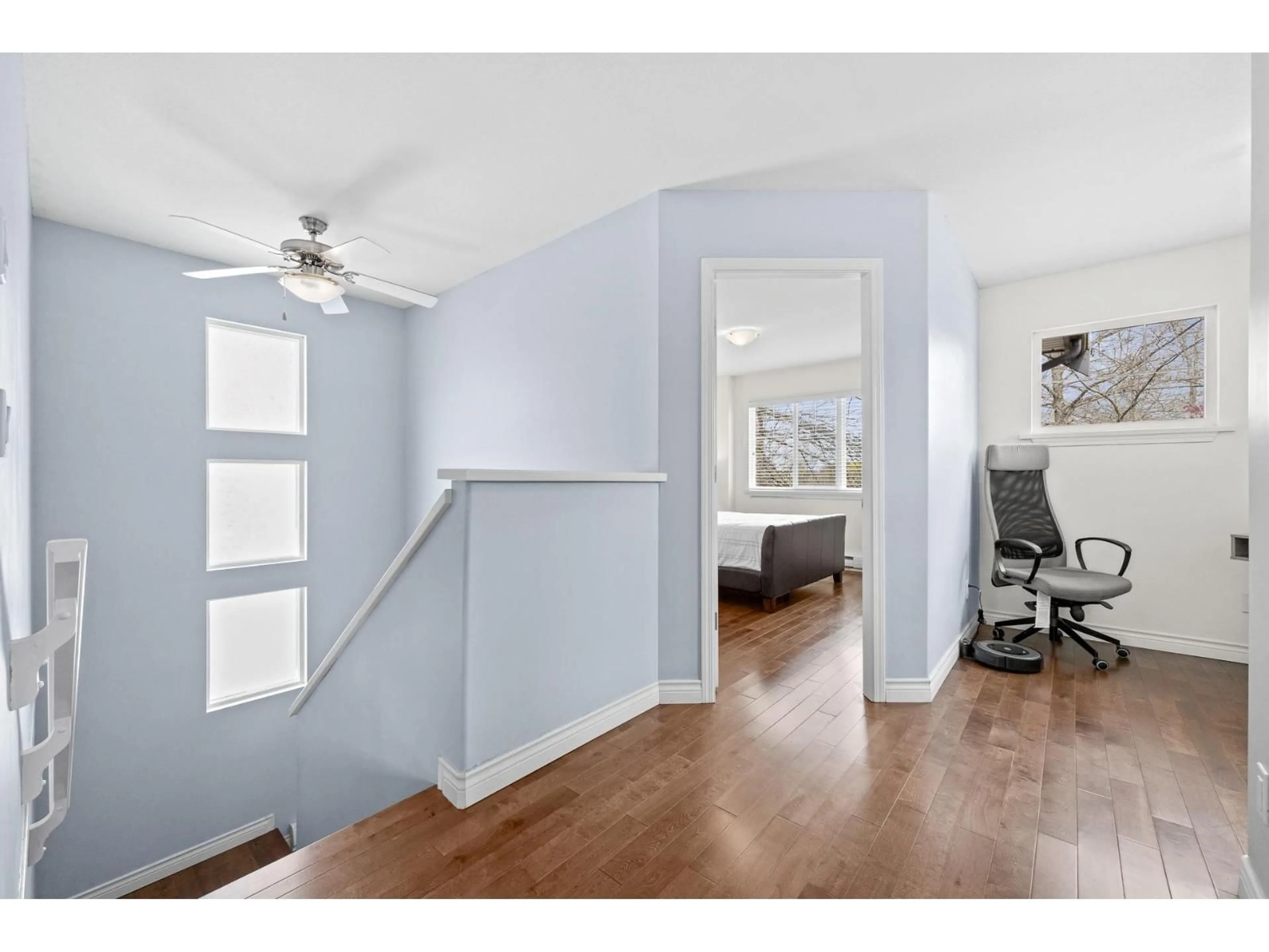 A pic of a room for 3307 ROSEMARY HEIGHTS CRESCENT, Surrey British Columbia V3Z0K7