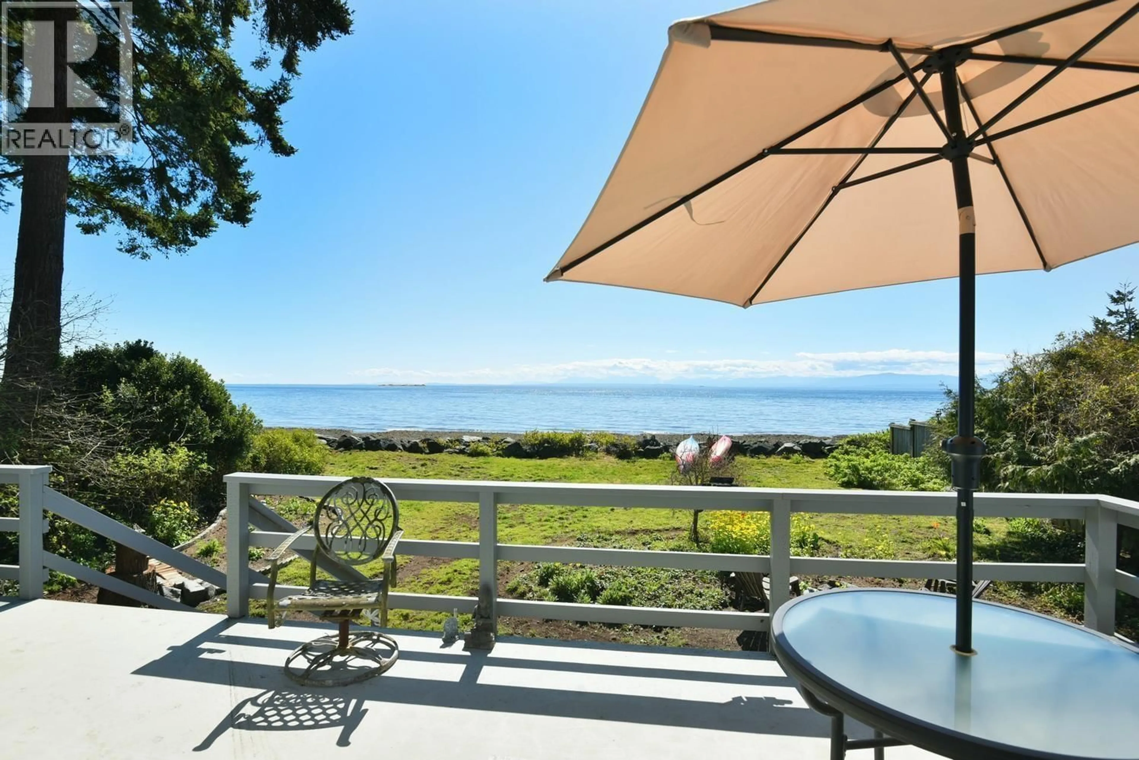 Patio, water/lake/river/ocean view for 4485 STALASHEN DRIVE, Sechelt British Columbia V7Z0B3