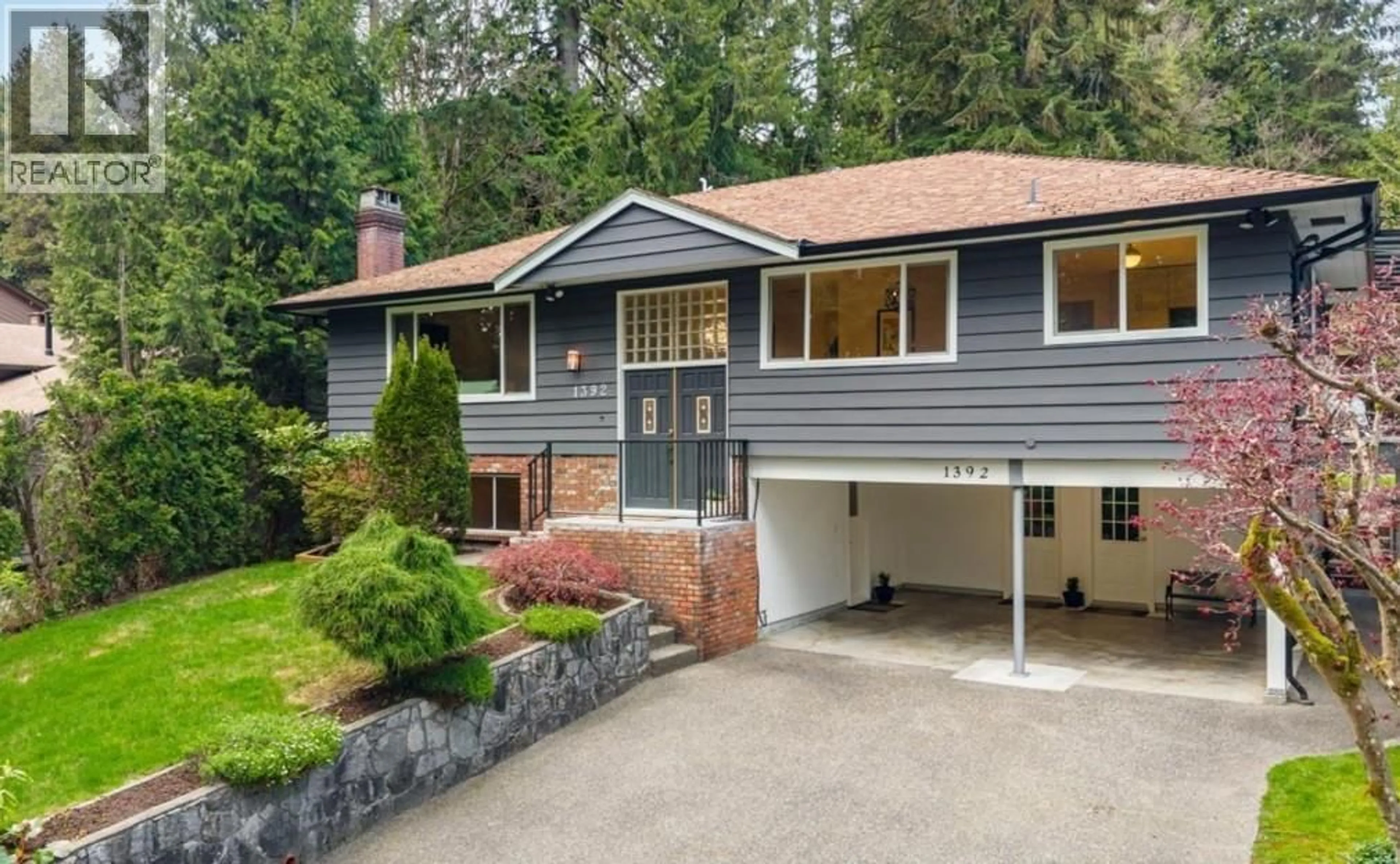 Home with vinyl exterior material, street for 1392 CHAMBERLAIN DRIVE, North Vancouver British Columbia V7K1P6