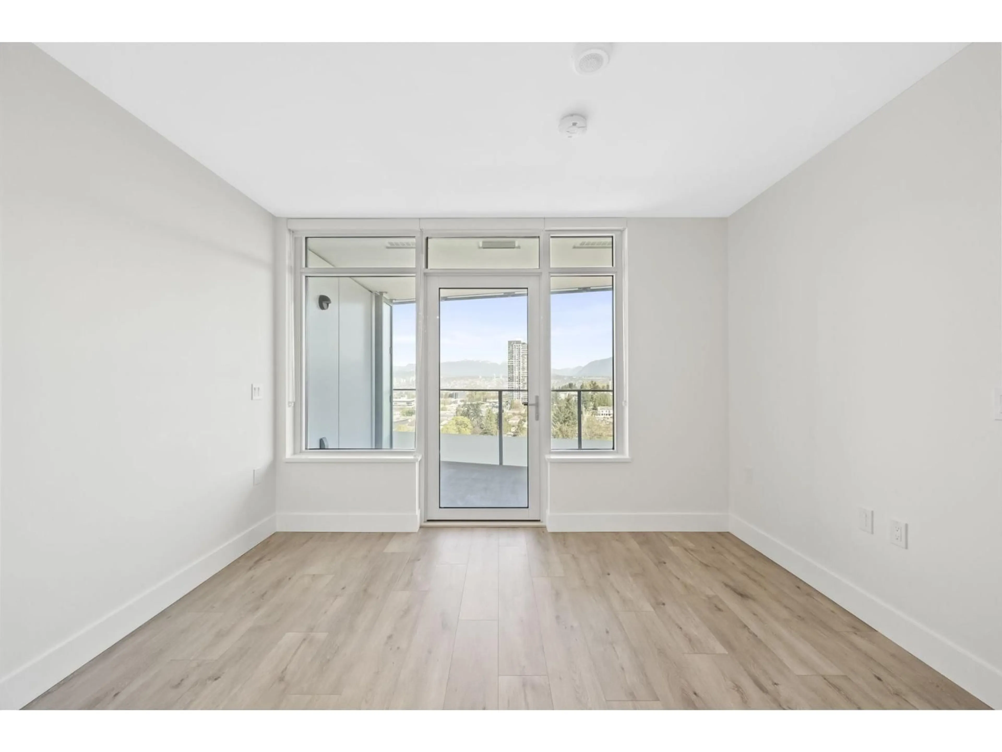 A pic of a room for 1607 - 10428 WHALLEY BOULEVARD, Surrey British Columbia V3T0W2