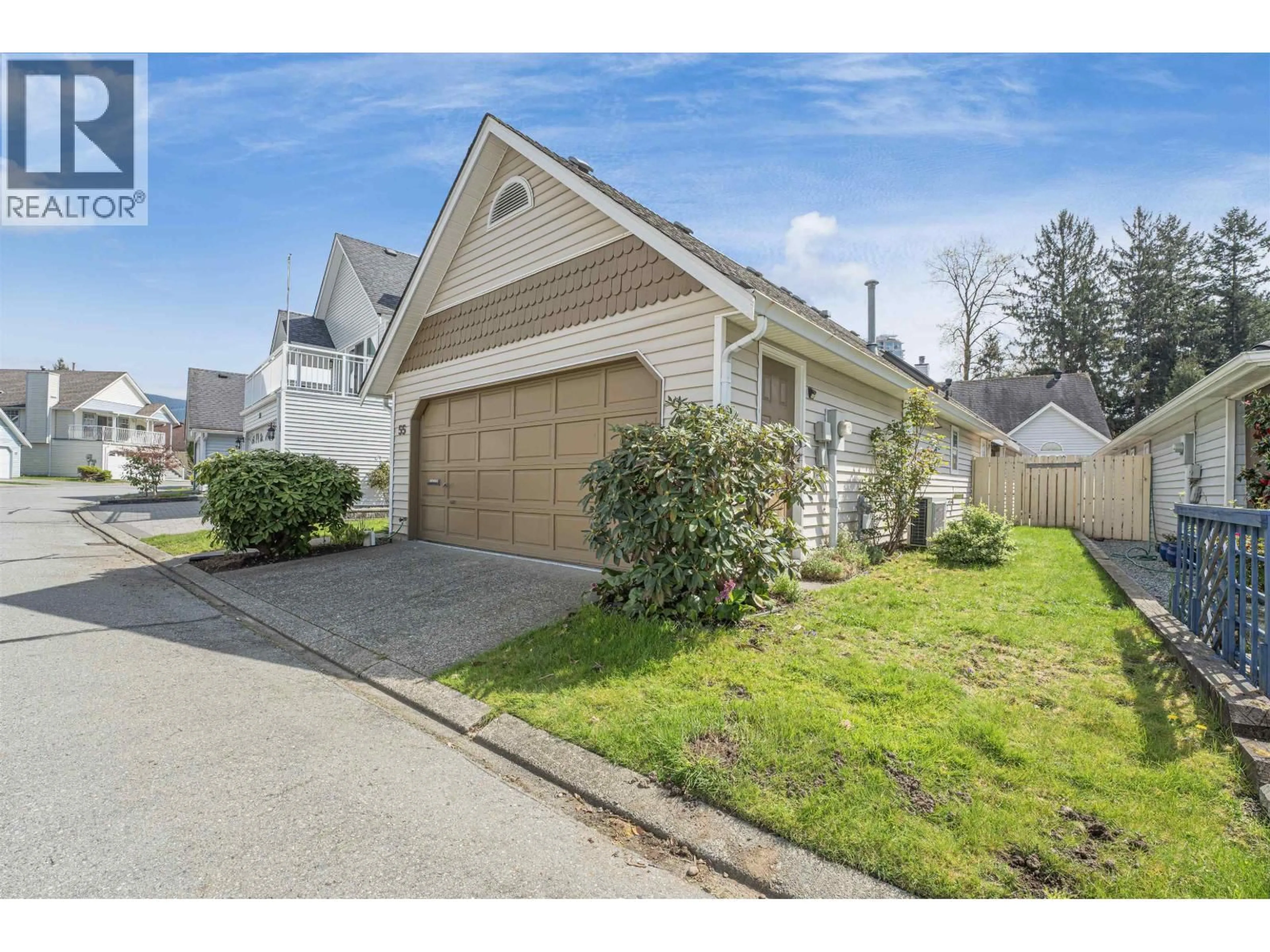 Unknown for 55 - 2865 GLEN DRIVE, Coquitlam British Columbia V3B6W4