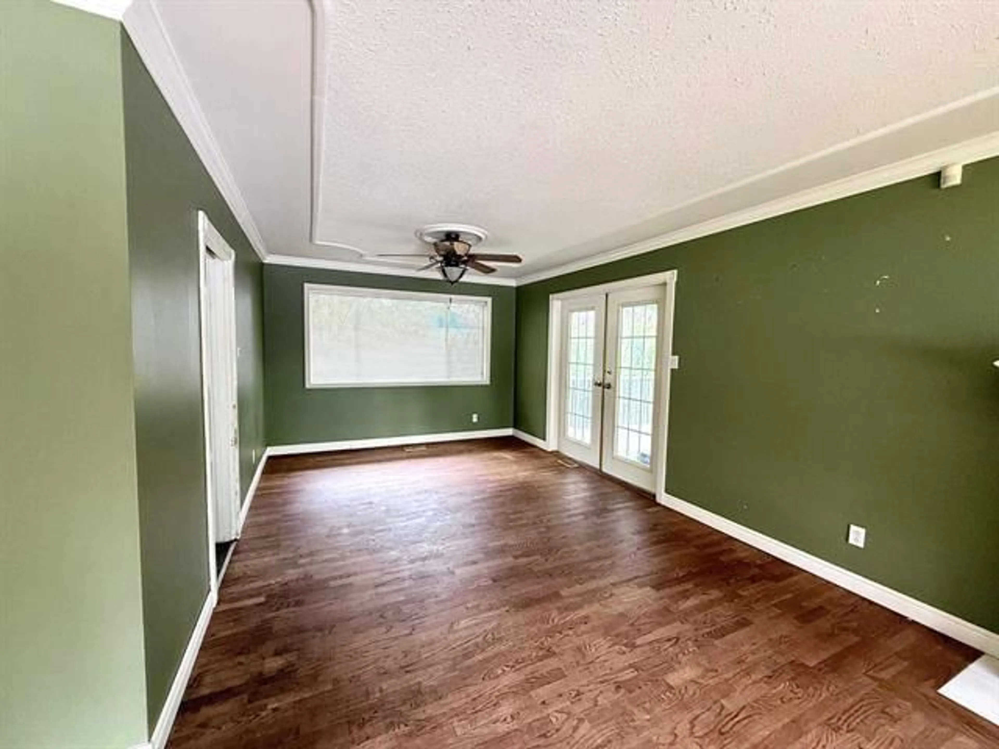 A pic of a room for 2062 PRIMROSE STREET, Abbotsford British Columbia V2S2Z1