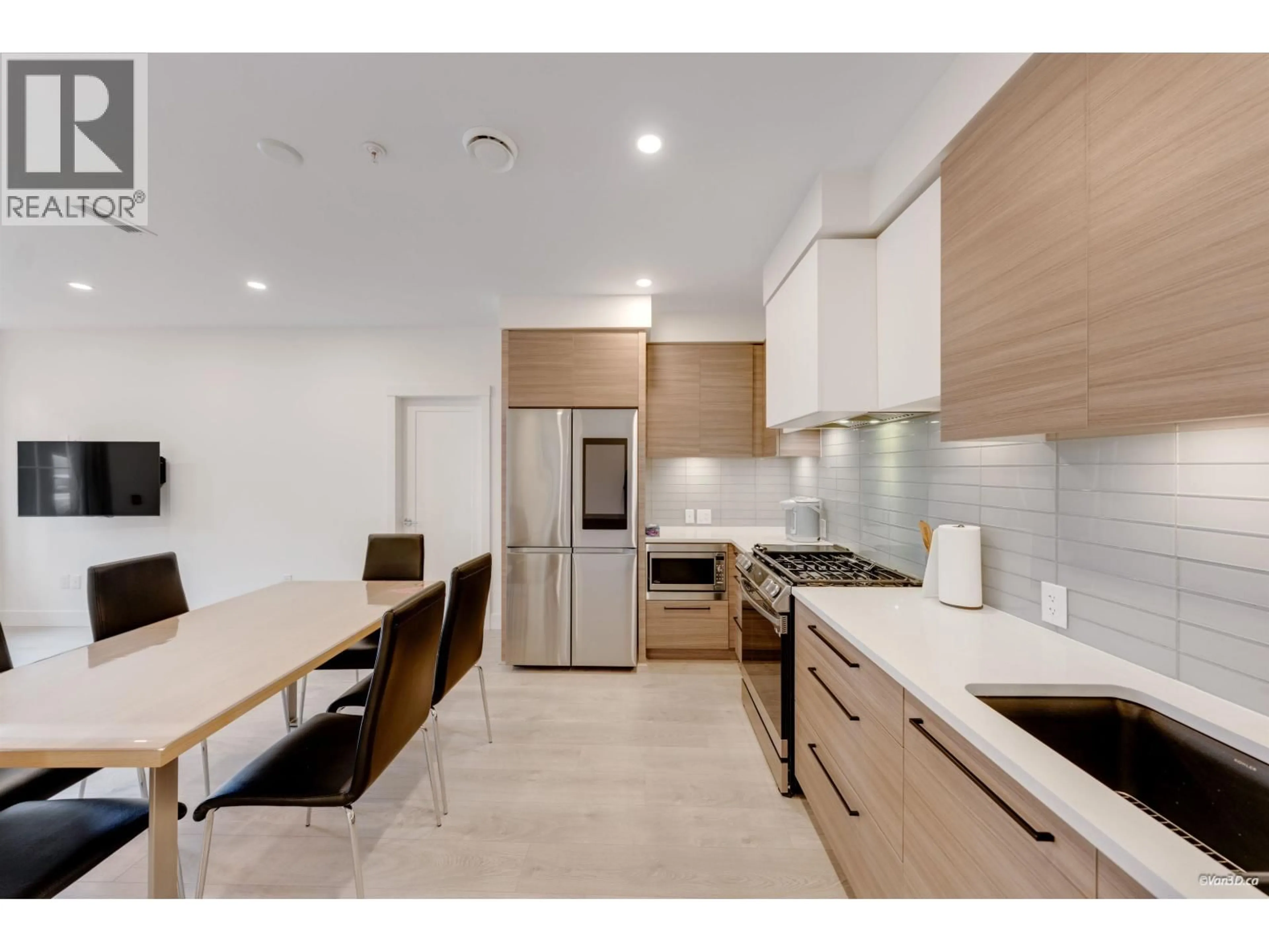 Standard kitchen, unknown for 9 - 8888 SPIRES ROAD, Richmond British Columbia V6Y0L9