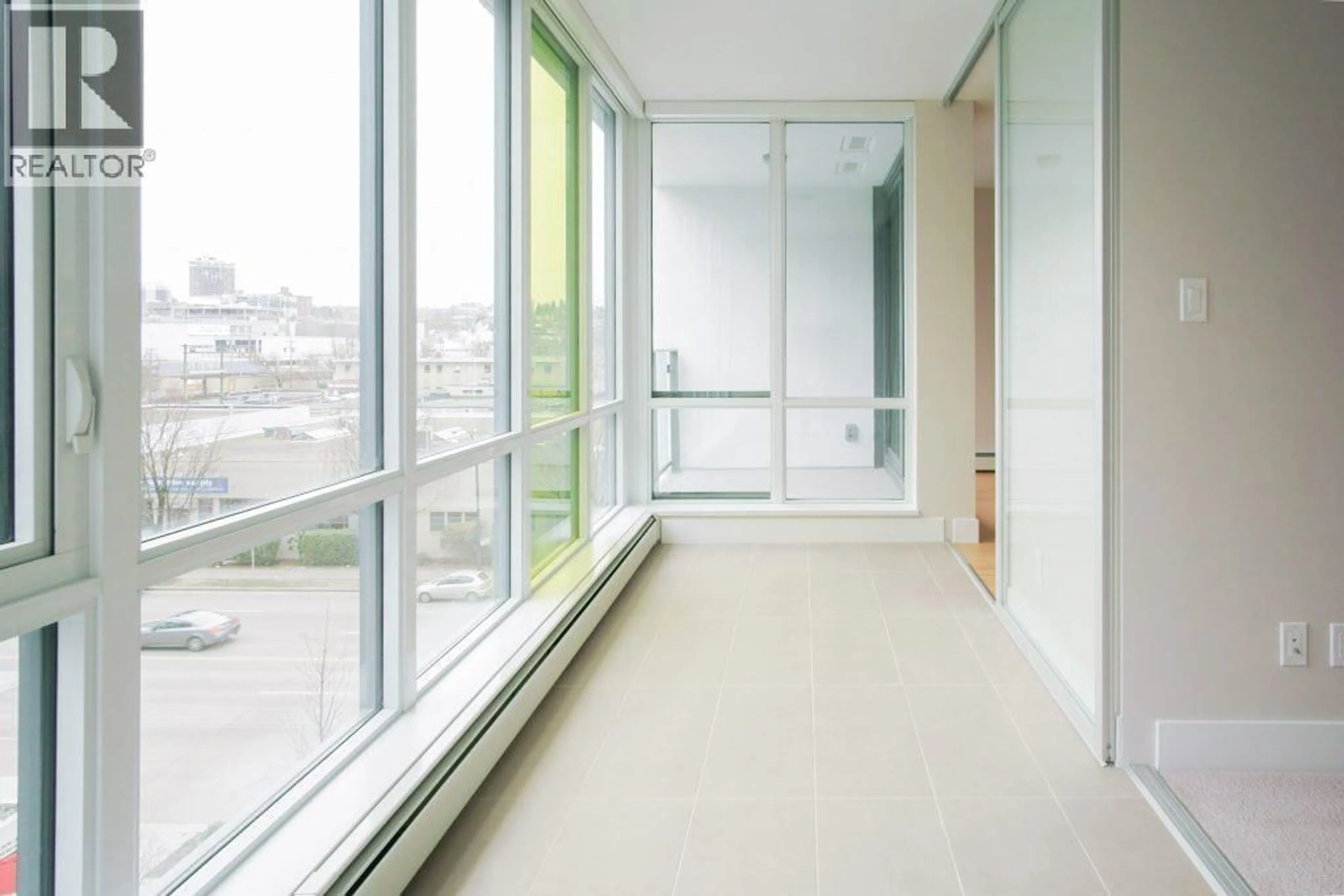 Indoor foyer for 606 - 159 2ND AVENUE, Vancouver British Columbia V5Y0L8