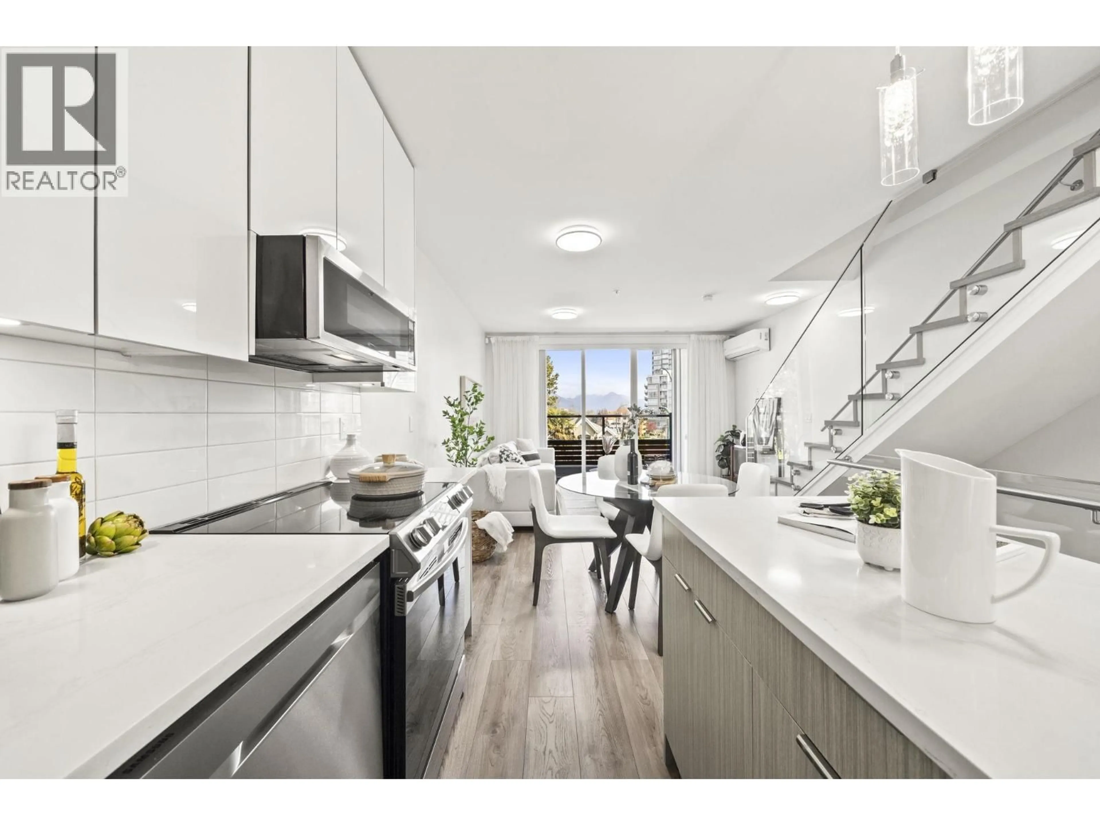 Open concept kitchen, unknown for 2296 33RD AVENUE, Vancouver British Columbia V5N3G1