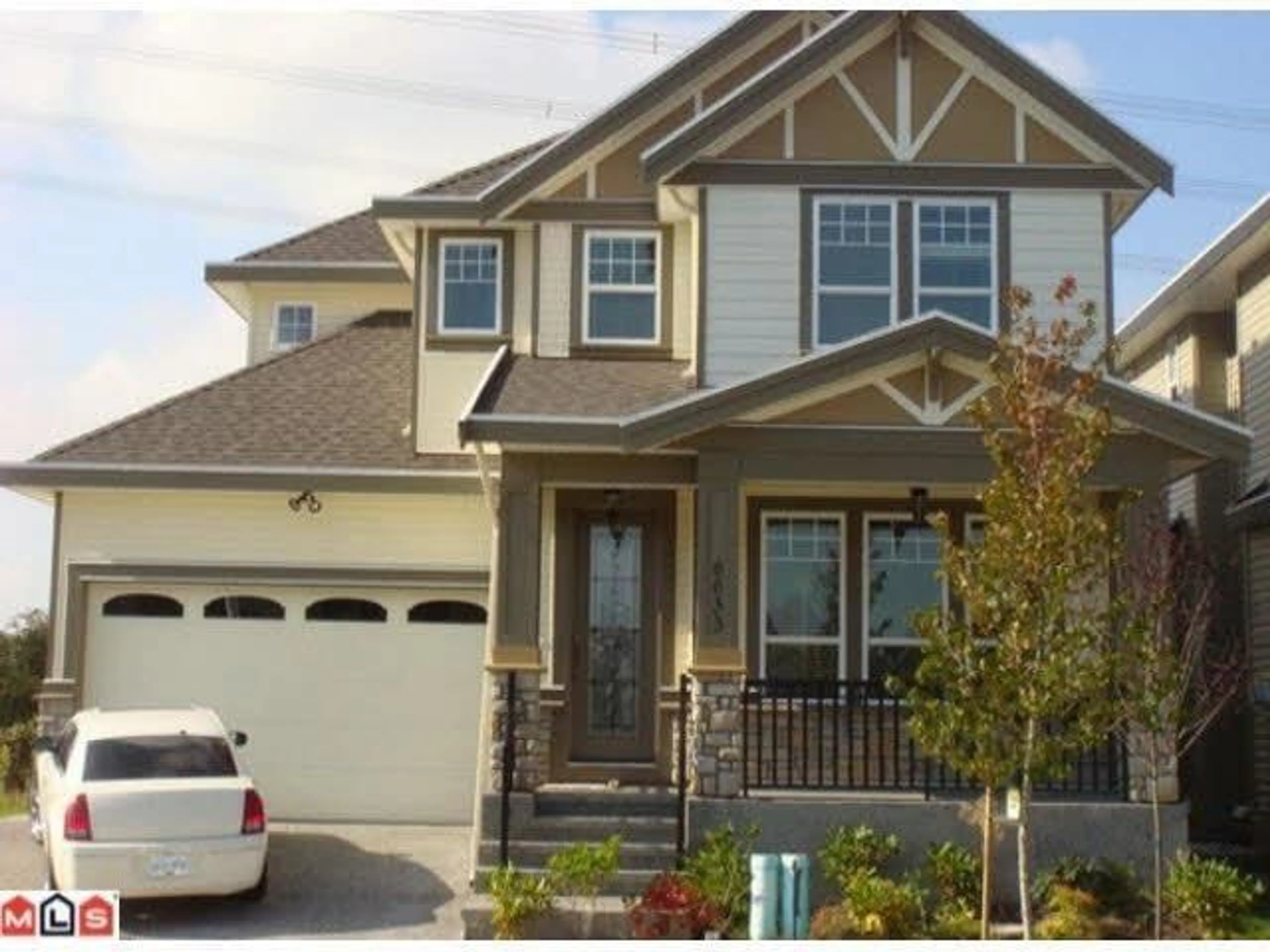 Home with vinyl exterior material, street for 6633 125A STREET, Surrey British Columbia V3W1V6