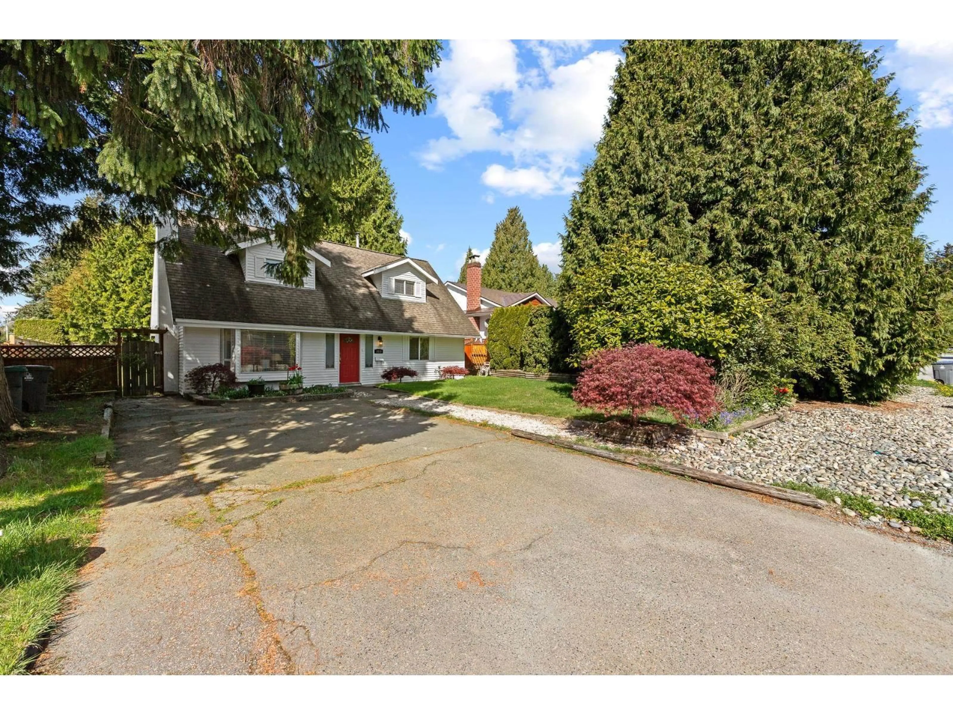 A pic from outside/outdoor area/front of a property/back of a property/a pic from drone, street for 1619 138A STREET, Surrey British Columbia V4A7E6