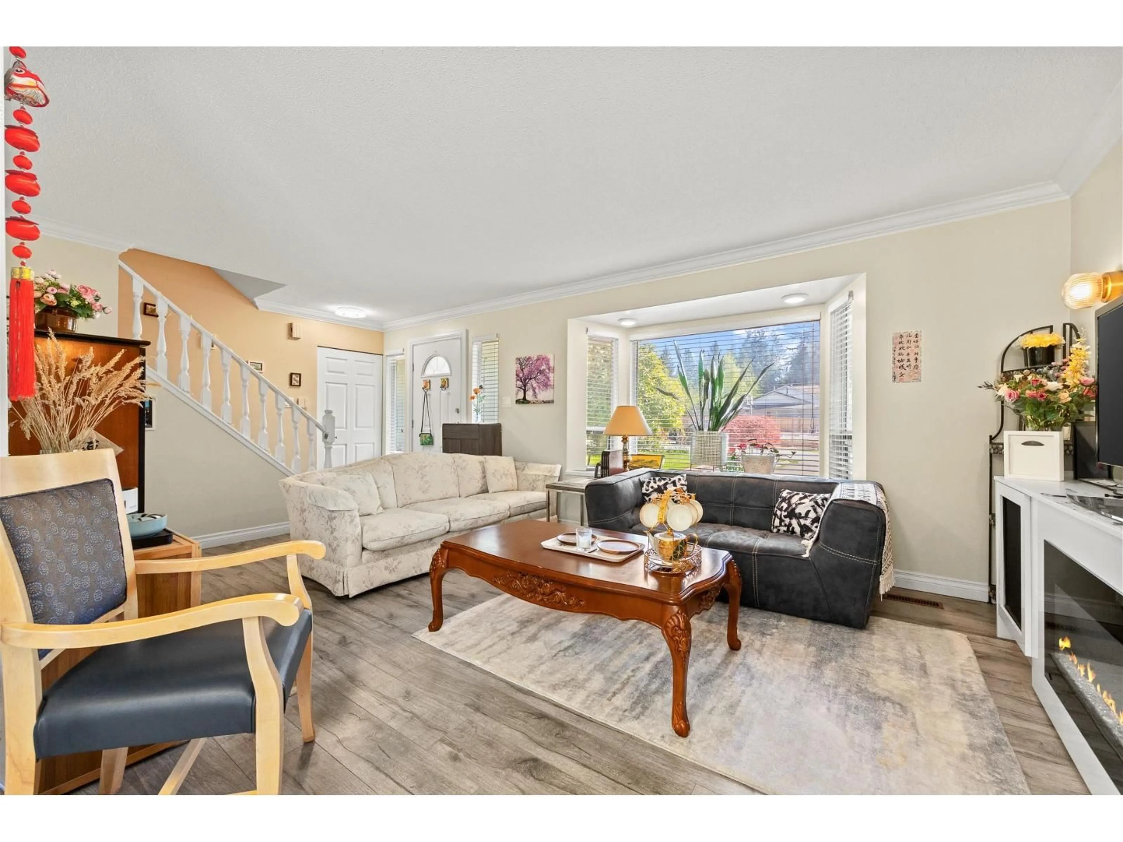 Living room with furniture, unknown for 1619 138A STREET, Surrey British Columbia V4A7E6