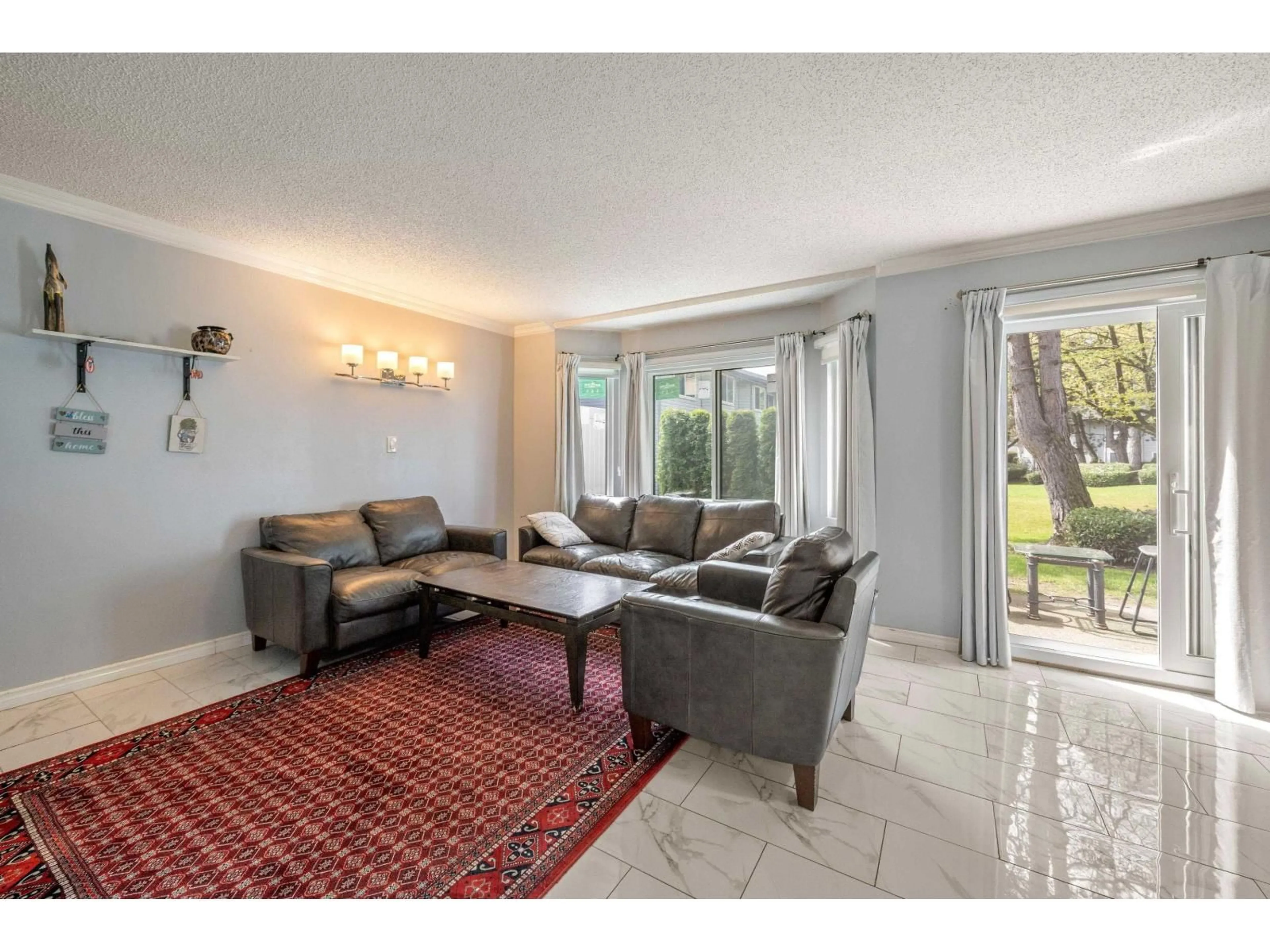 Living room with furniture, unknown for 143 - 7317 140 STREET, Surrey British Columbia V3W5J6