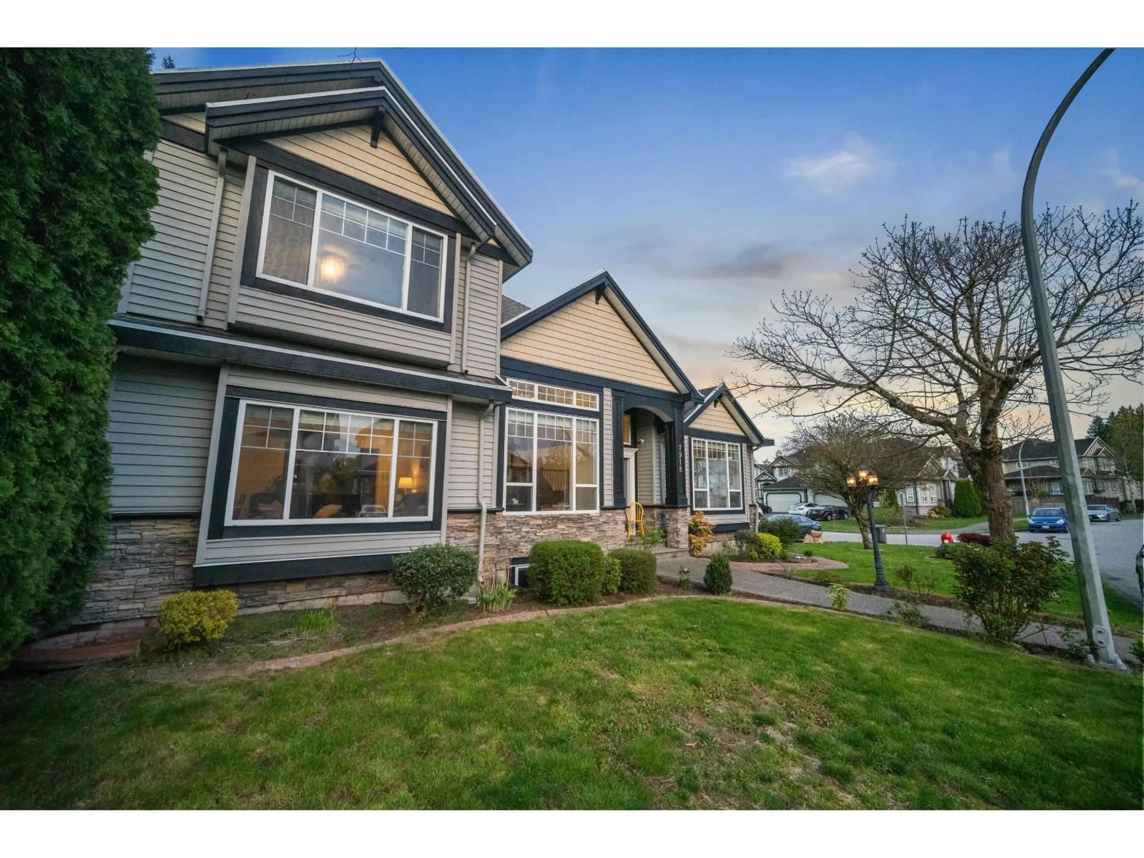 A pic from outside/outdoor area/front of a property/back of a property/a pic from drone, water/lake/river/ocean view for 7918 147A STREET, Surrey British Columbia V3S2T8