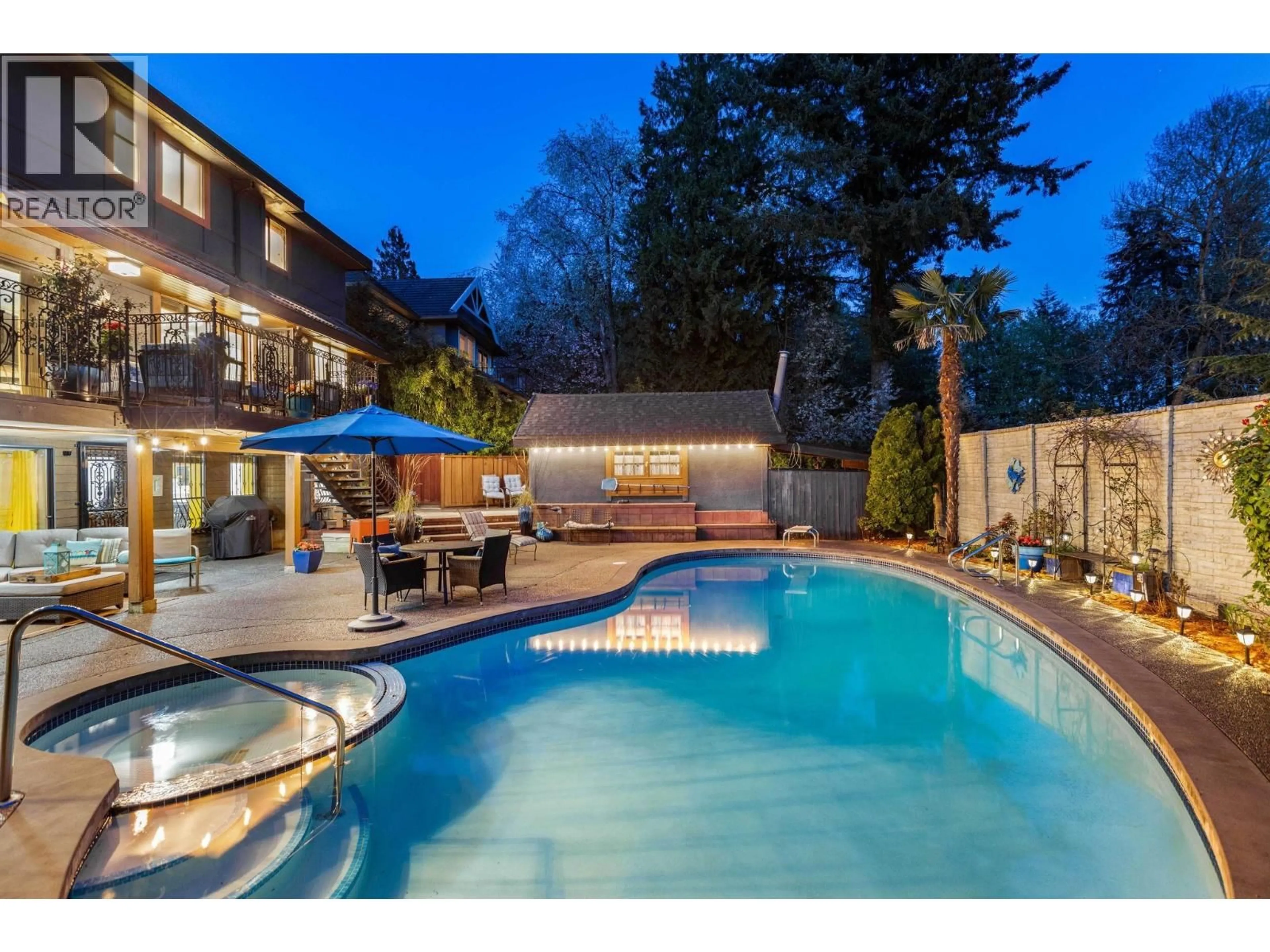 Pool for 732 ROCHESTER AVENUE, Coquitlam British Columbia V3K2V8