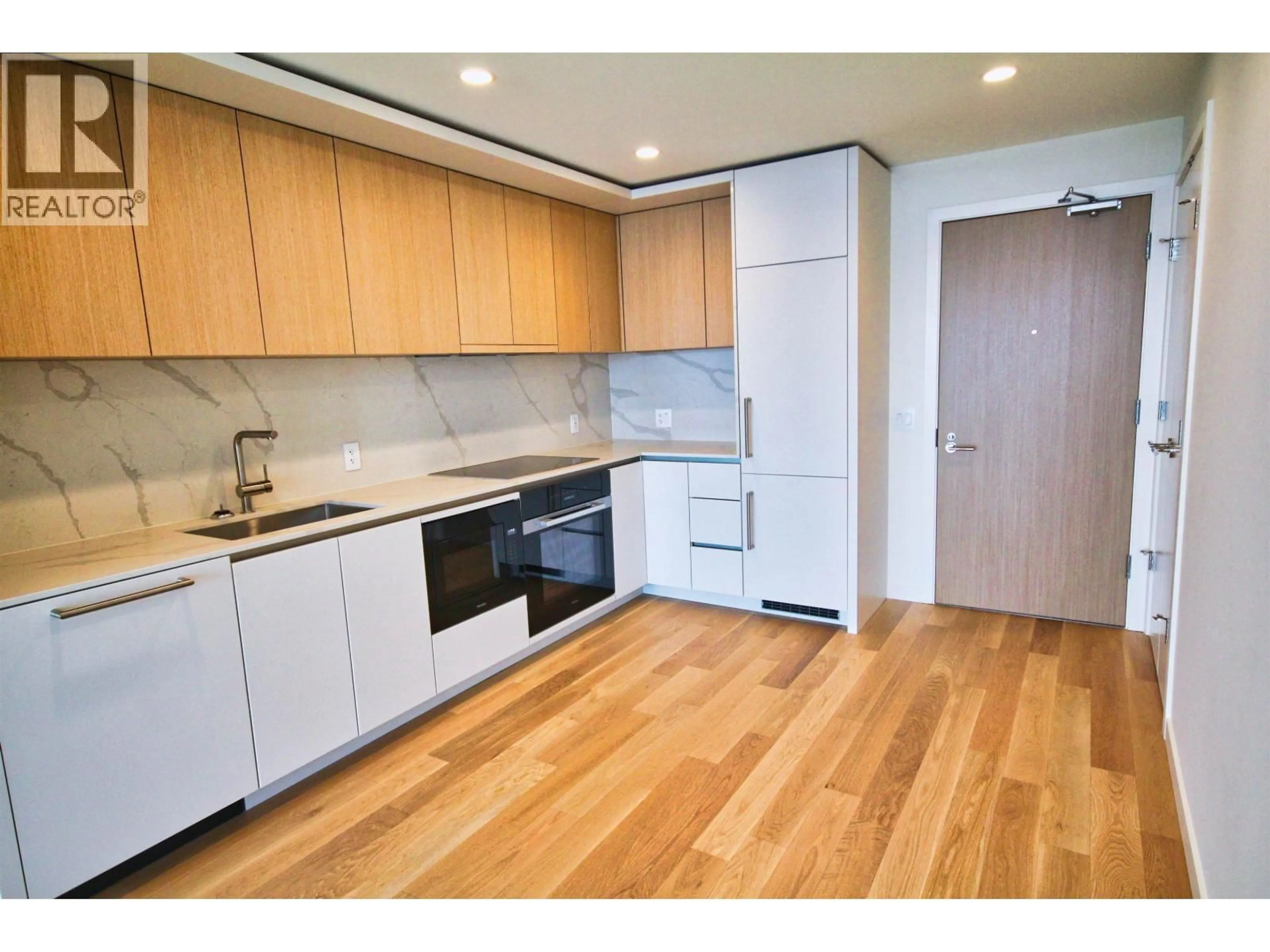 Standard kitchen, wood/laminate floor for 606 - 3963 UPLANDS WAY, West Vancouver British Columbia V7S0B6