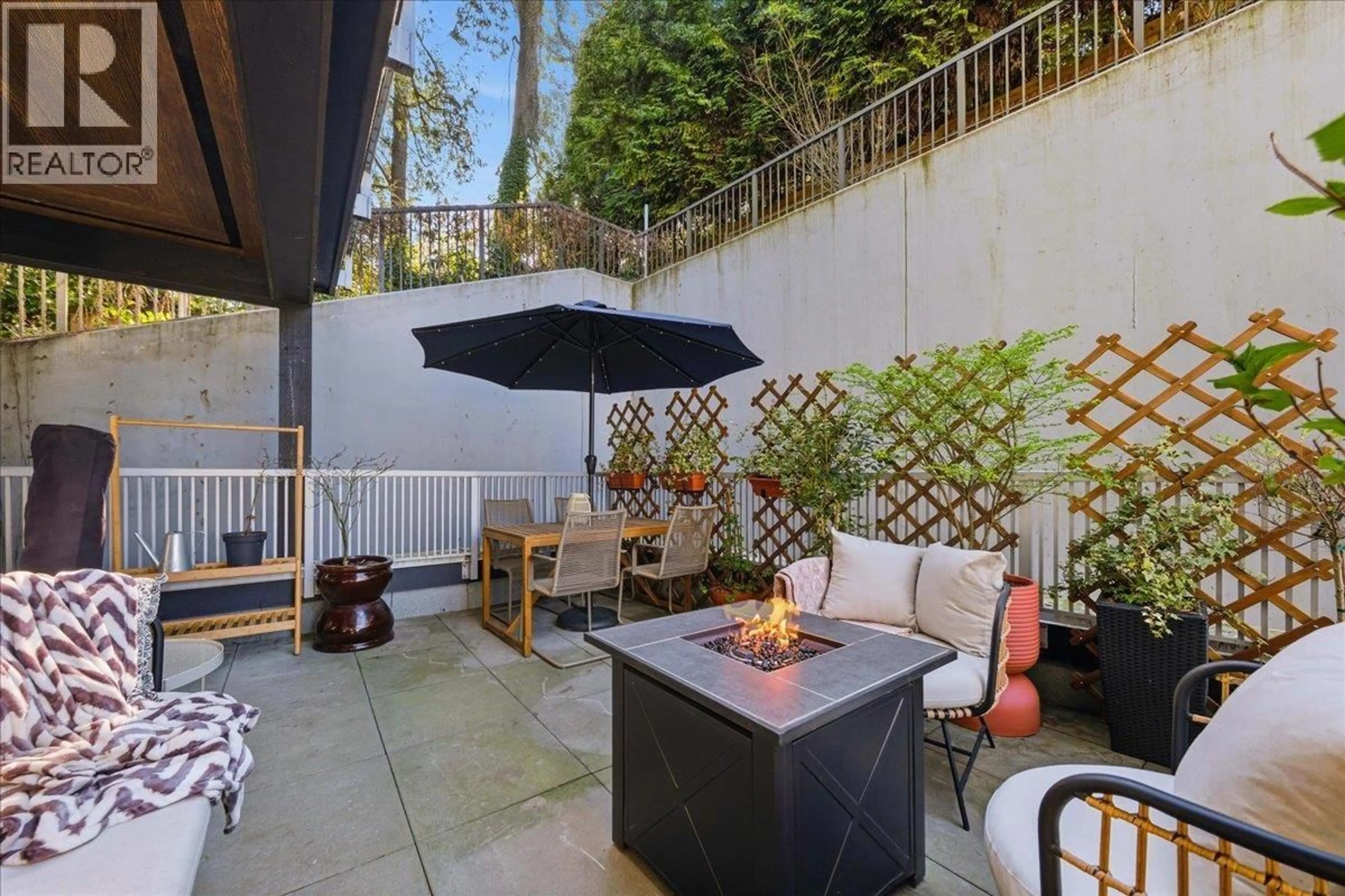 Patio, street for 320 - 3229 ST JOHNS STREET, Port Moody British Columbia V3H0M4