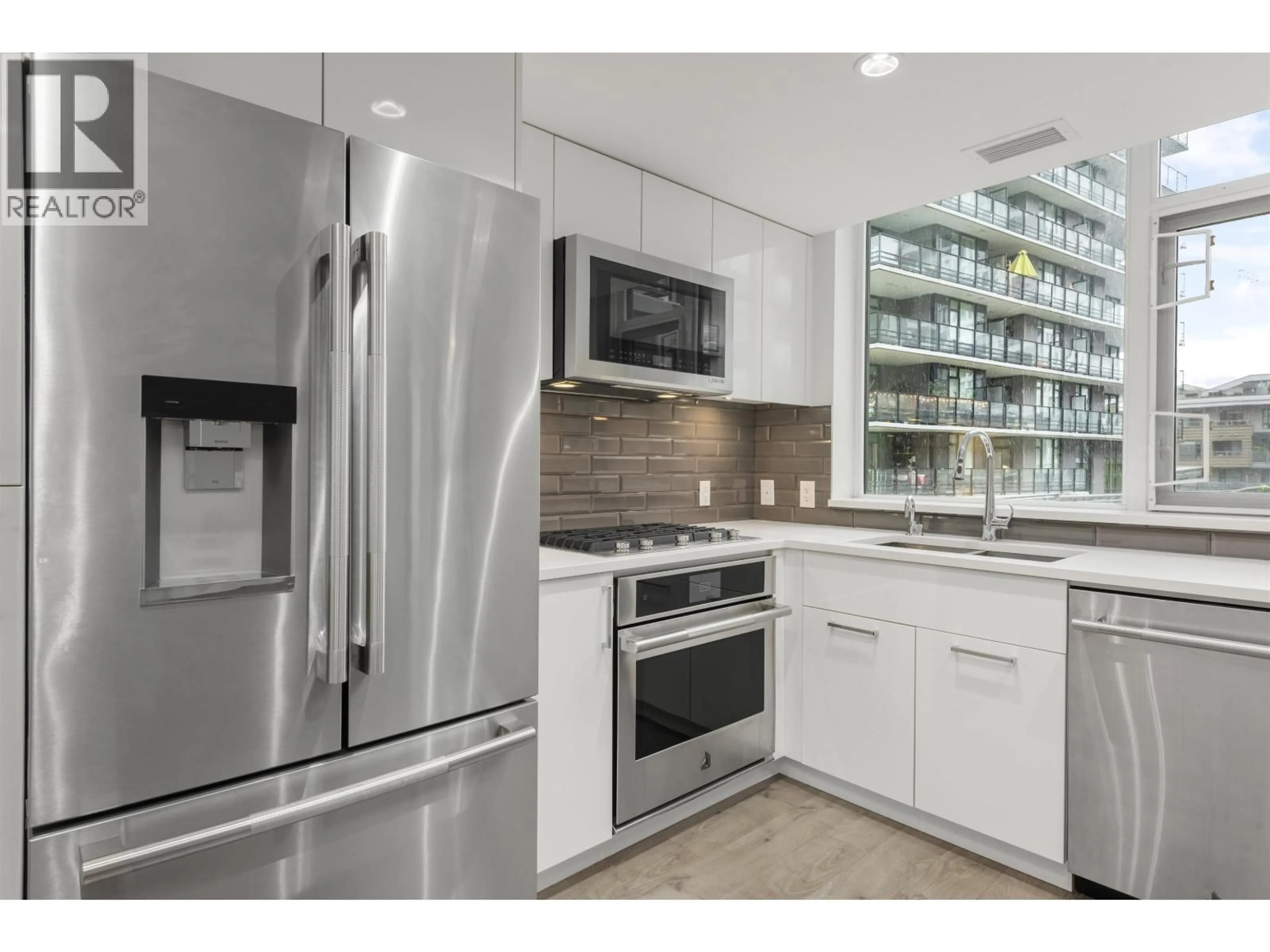 Unknown for 304 - 3498 MARINE WAY, Vancouver British Columbia V5S0H1