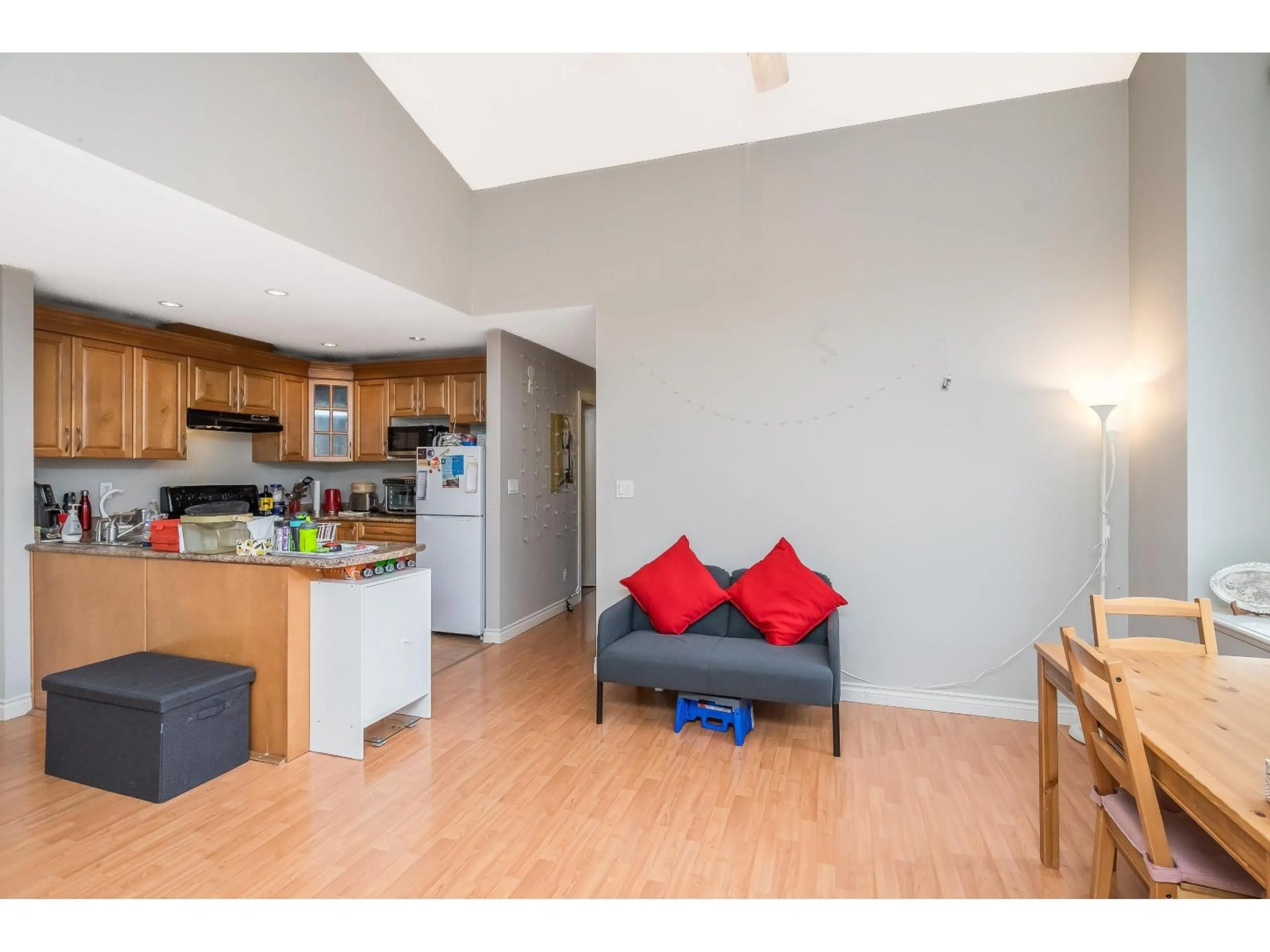 A pic of a room for 207 - 2828 152 STREET, Surrey British Columbia V4P1G6