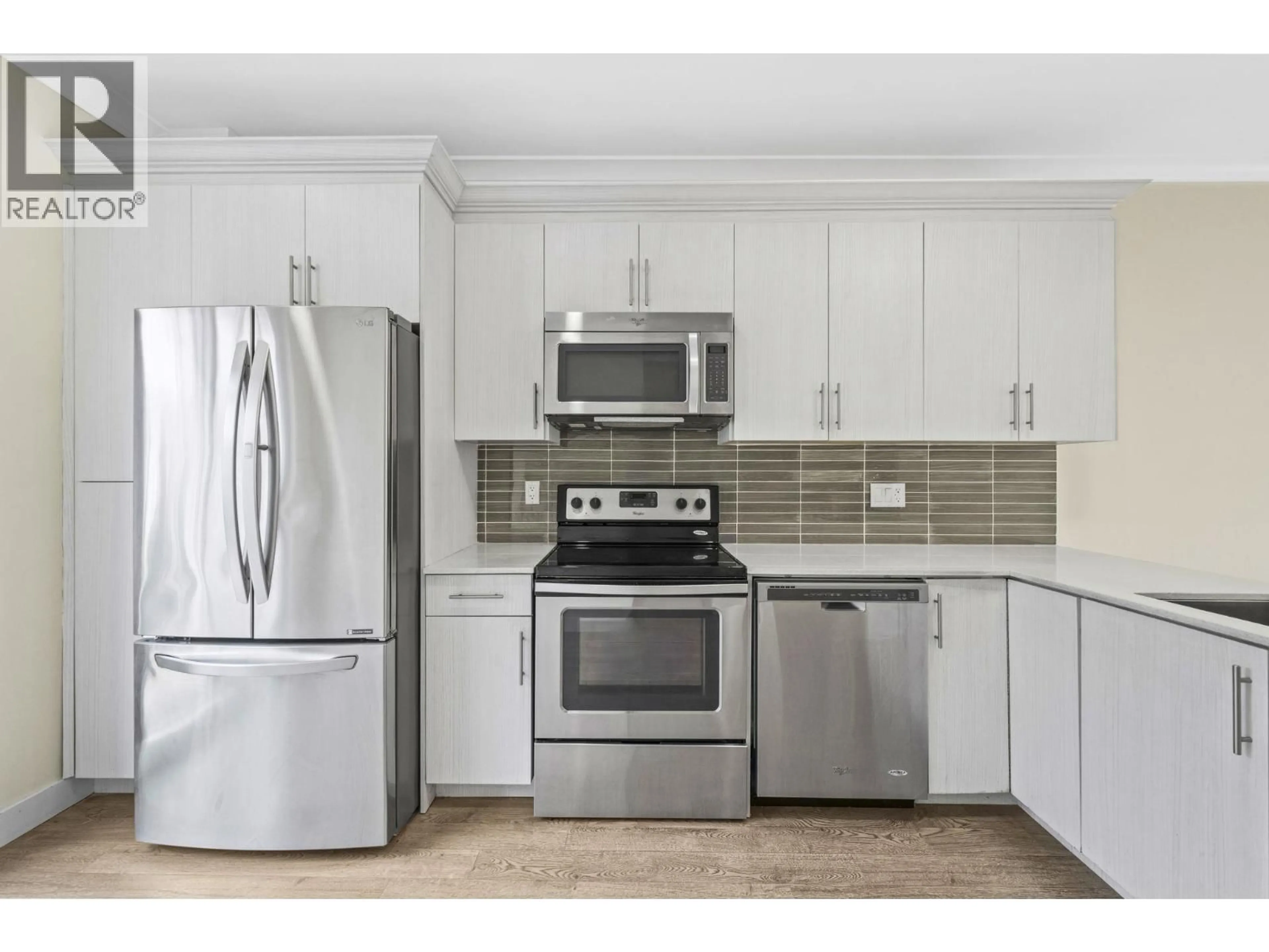 Standard kitchen, unknown for 2 - 4191 NO. 4 ROAD, Richmond British Columbia V6X2M2