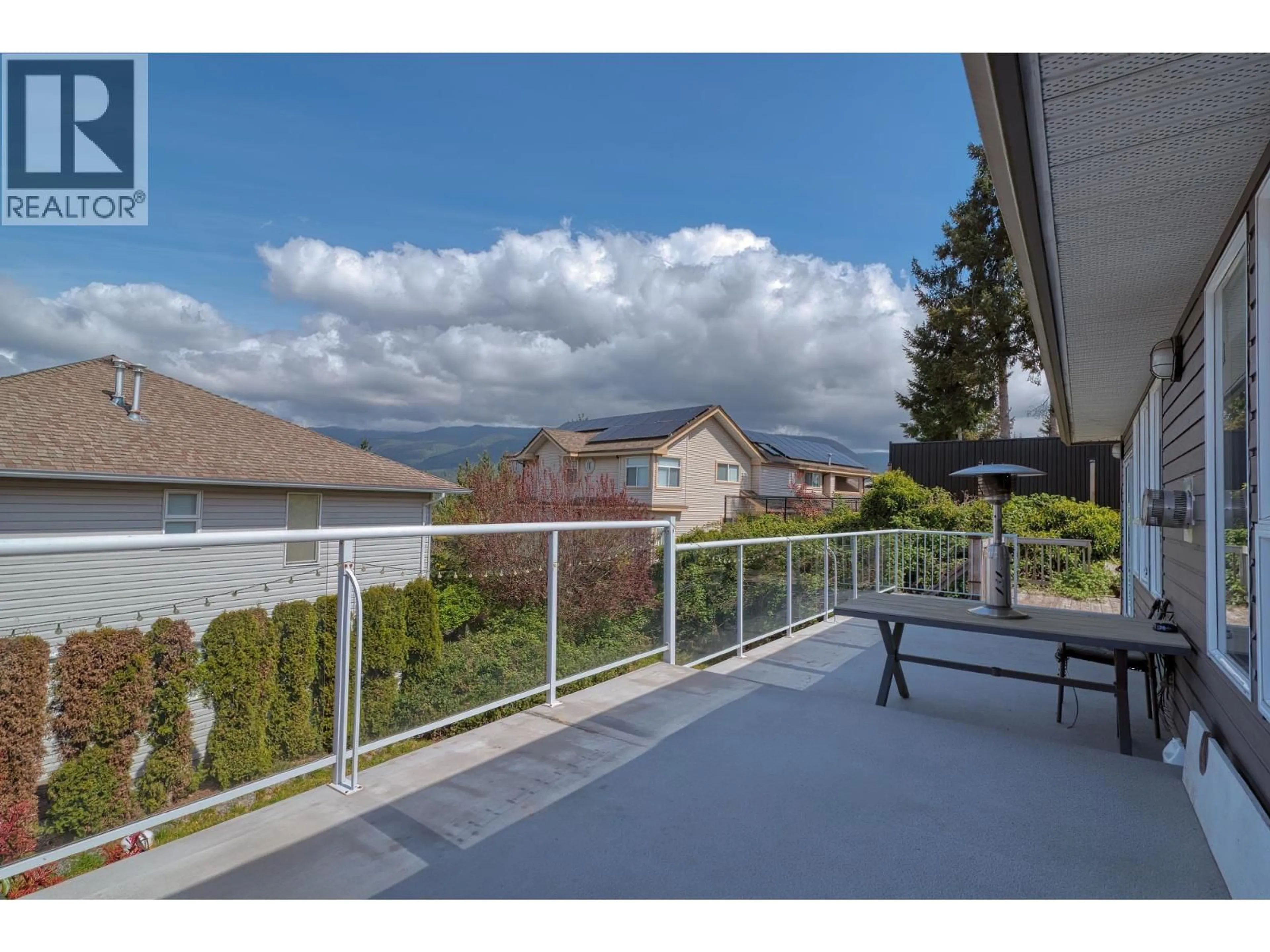Patio, mountain view for 5796 TRAIL AVENUE, Sechelt British Columbia V7Z0L8