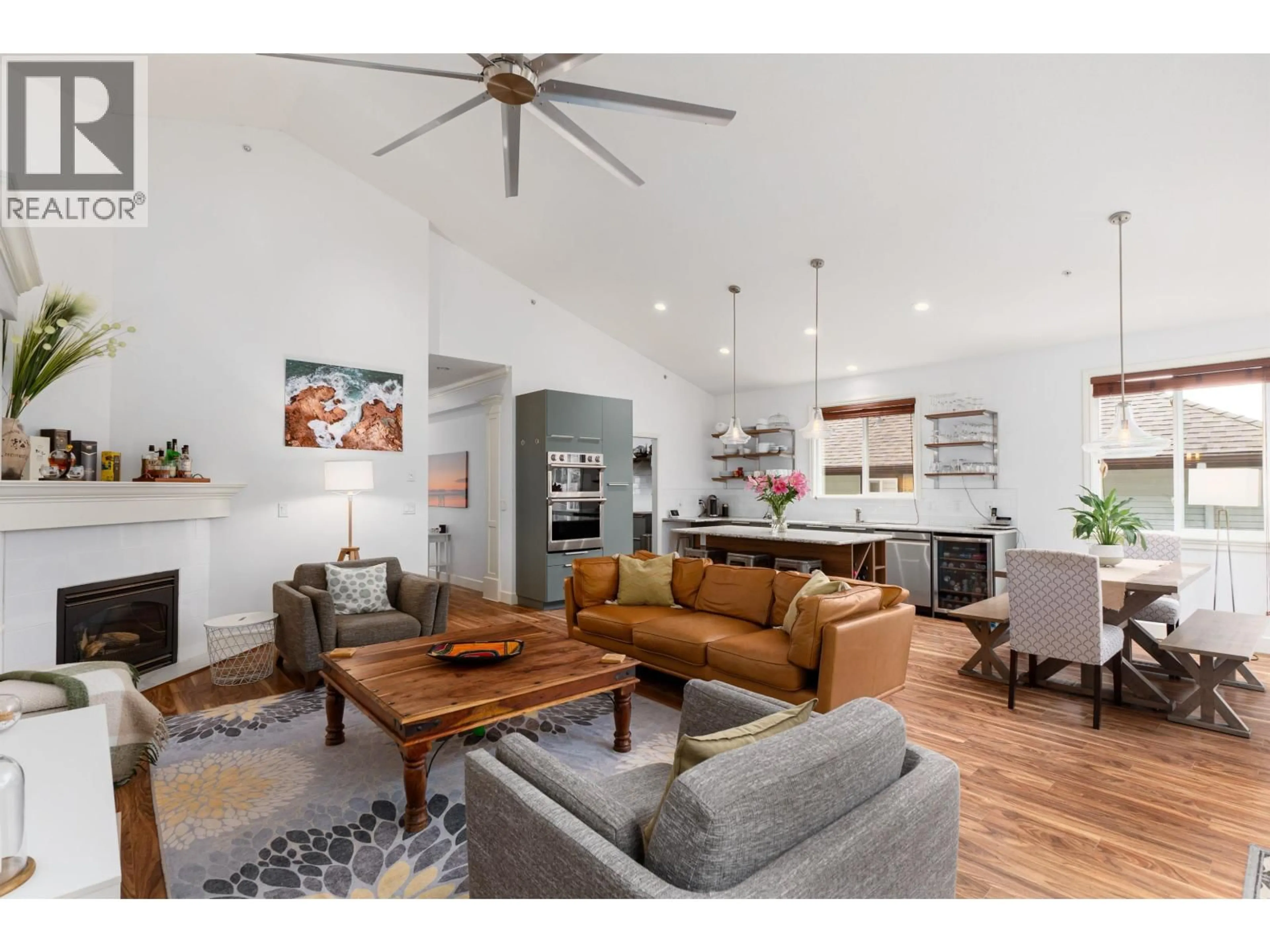 Living room with furniture, wood/laminate floor for 13451 240TH STREET, Maple Ridge British Columbia V4R0A4