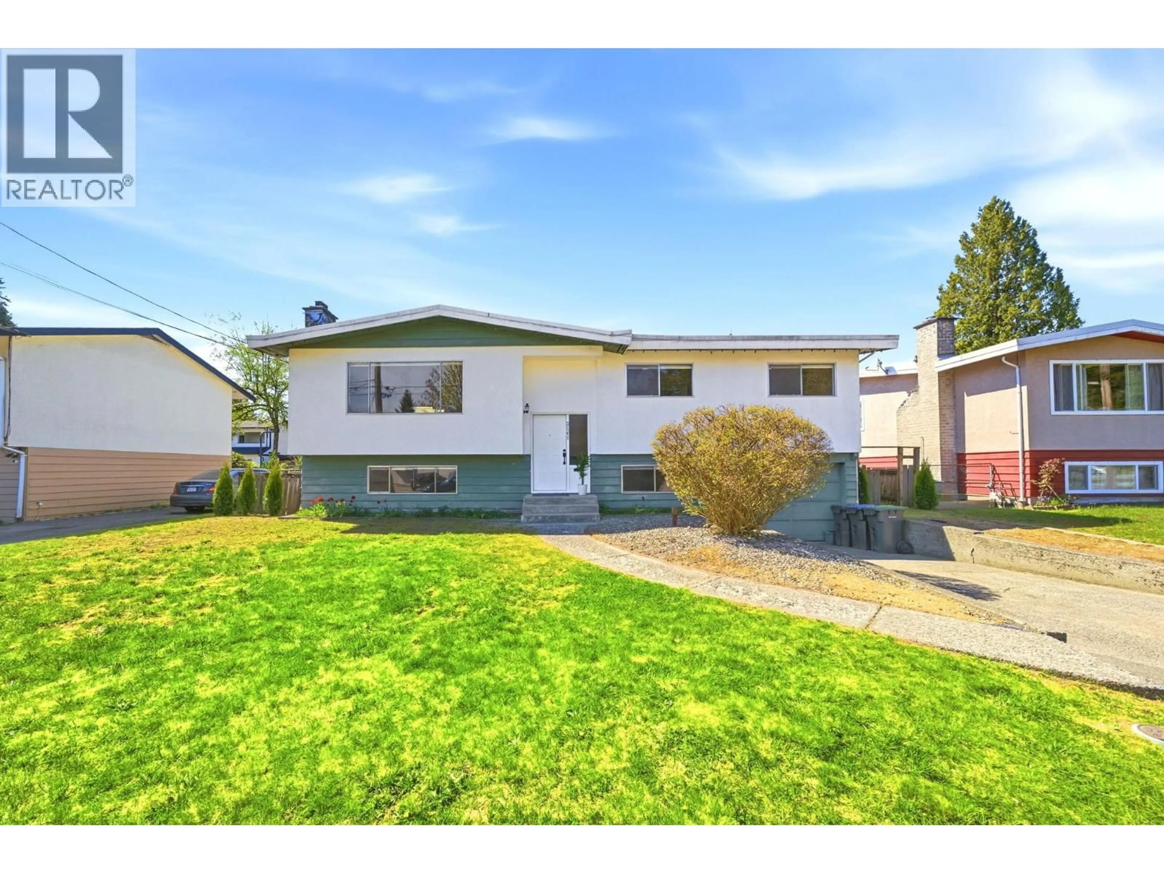 Home with vinyl exterior material, street for 3561 YORK STREET, Port Coquitlam British Columbia V3B4A8