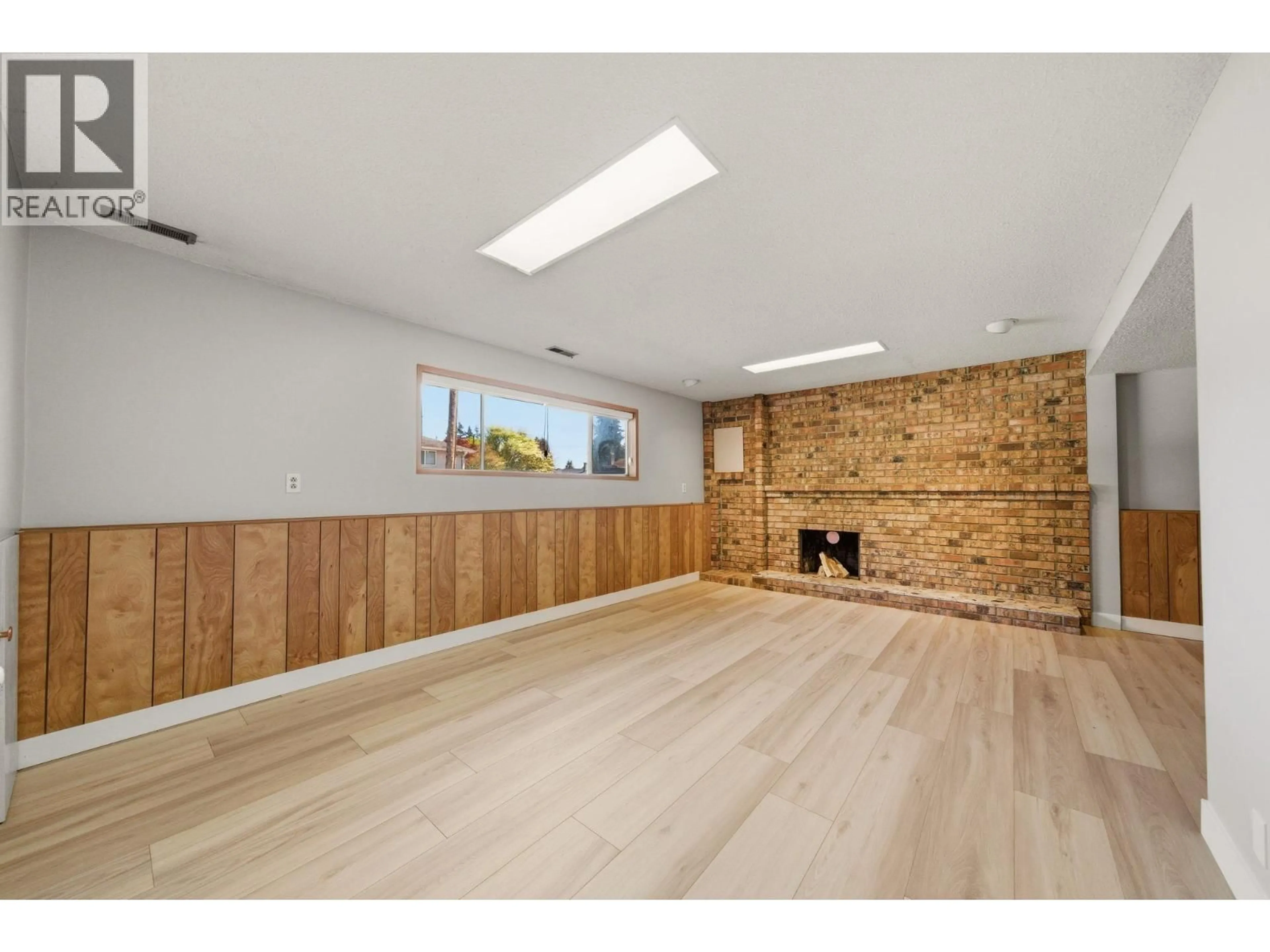 A pic of a room for 3561 YORK STREET, Port Coquitlam British Columbia V3B4A8